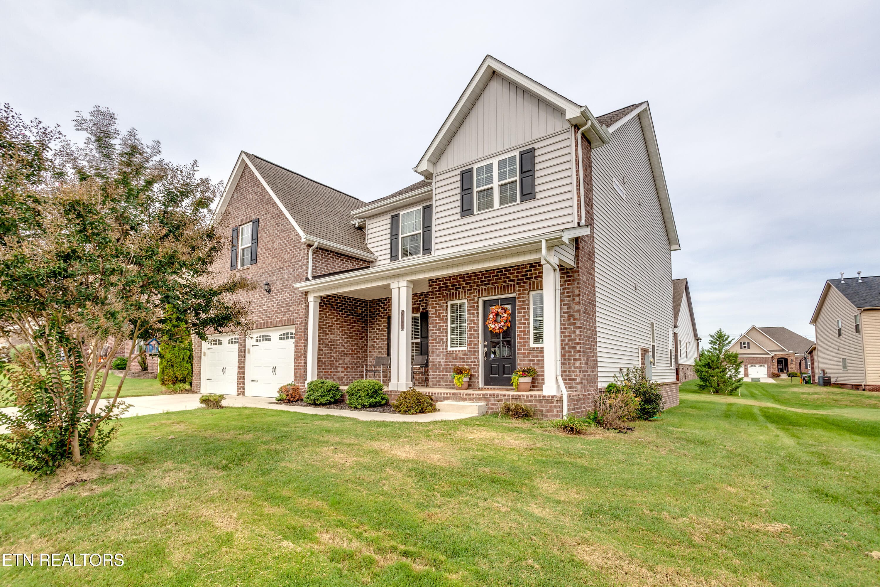 3 Front - 2407 Drake St, Maryville, TN 37801, Maryville