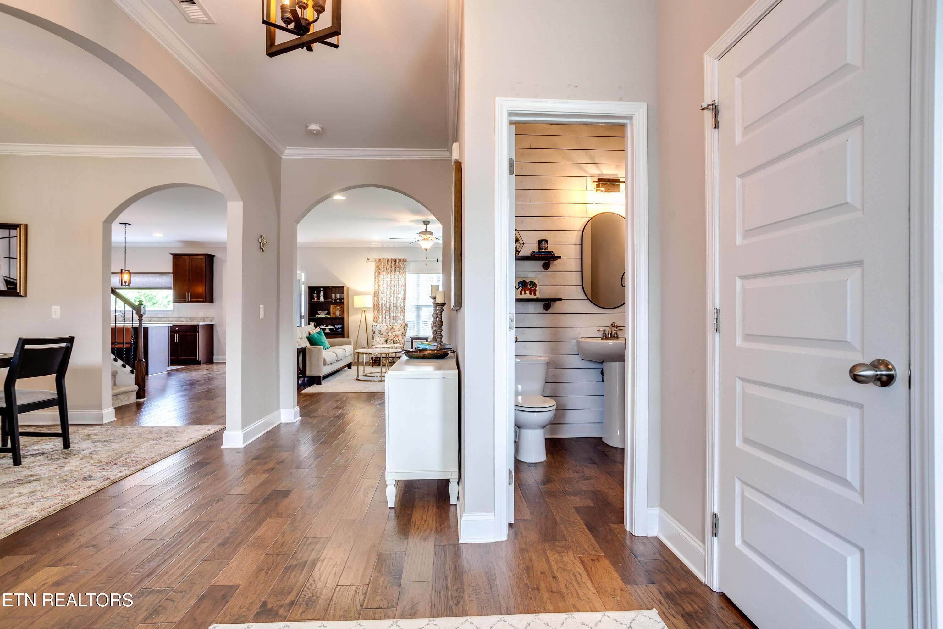 11 Foyer - 2407 Drake St, Maryville, TN 37801, Maryville