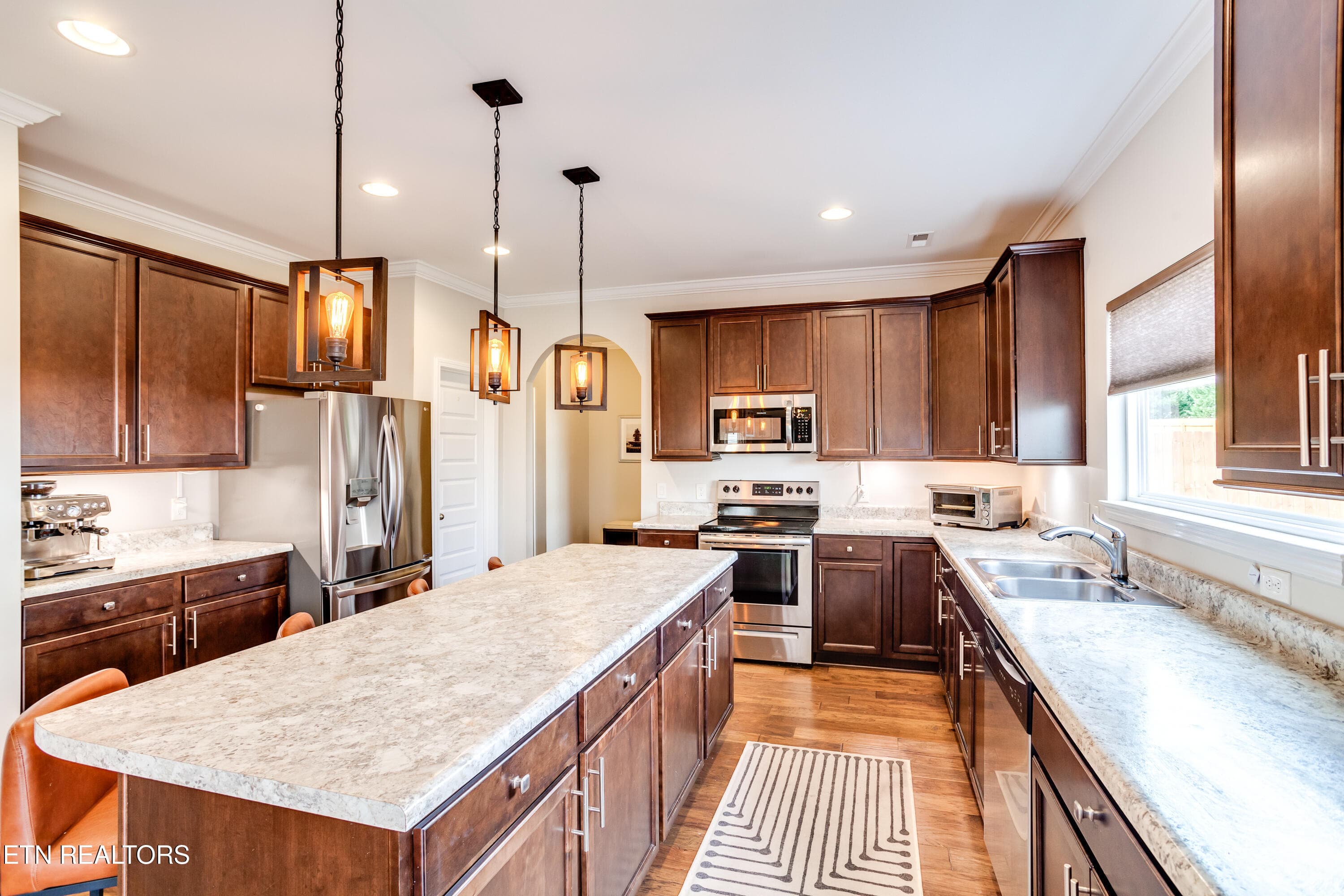 22 Kitchen - 2407 Drake St, Maryville, TN 37801, Maryville