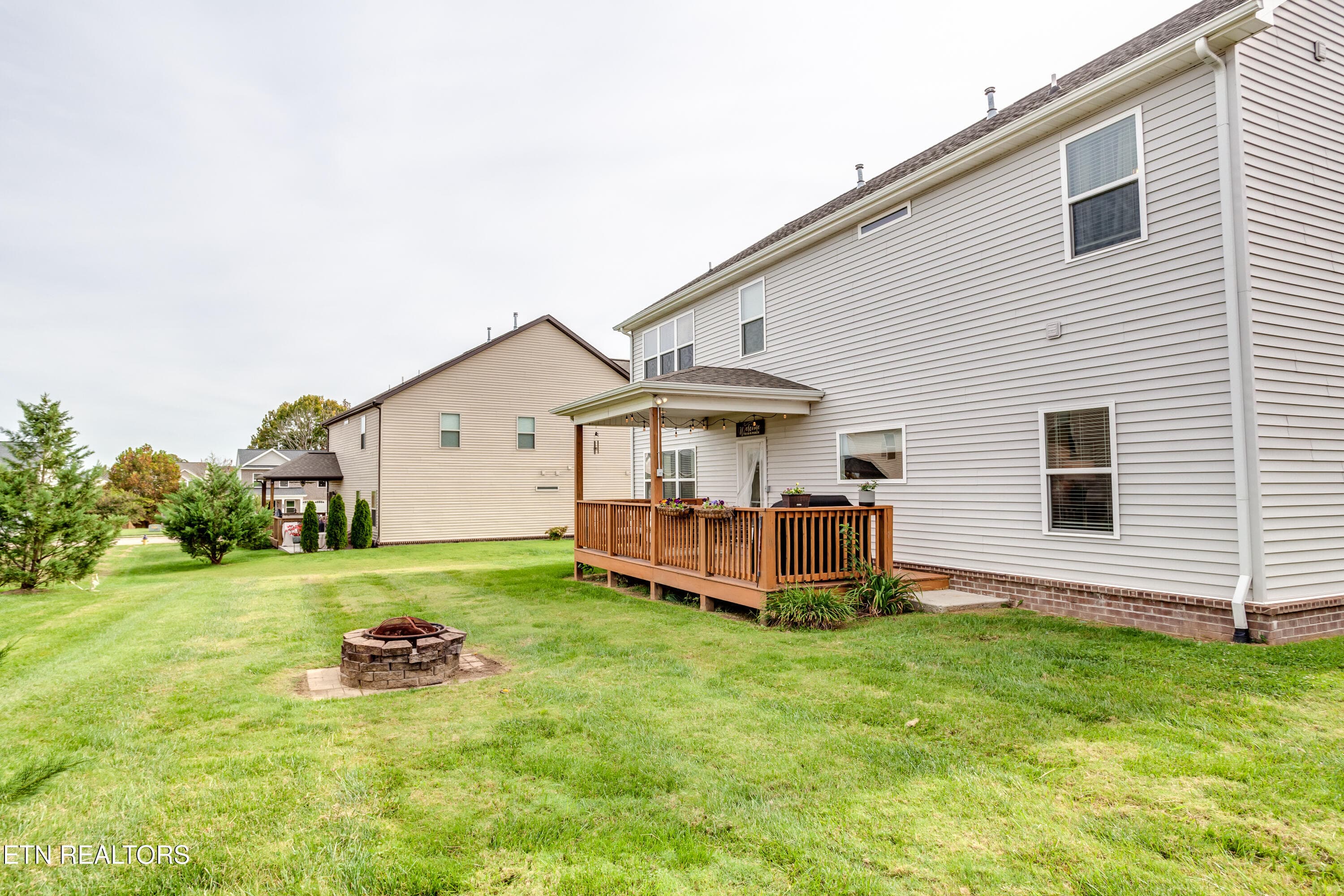 55 Back Yard - 2407 Drake St, Maryville, TN 37801, Maryville