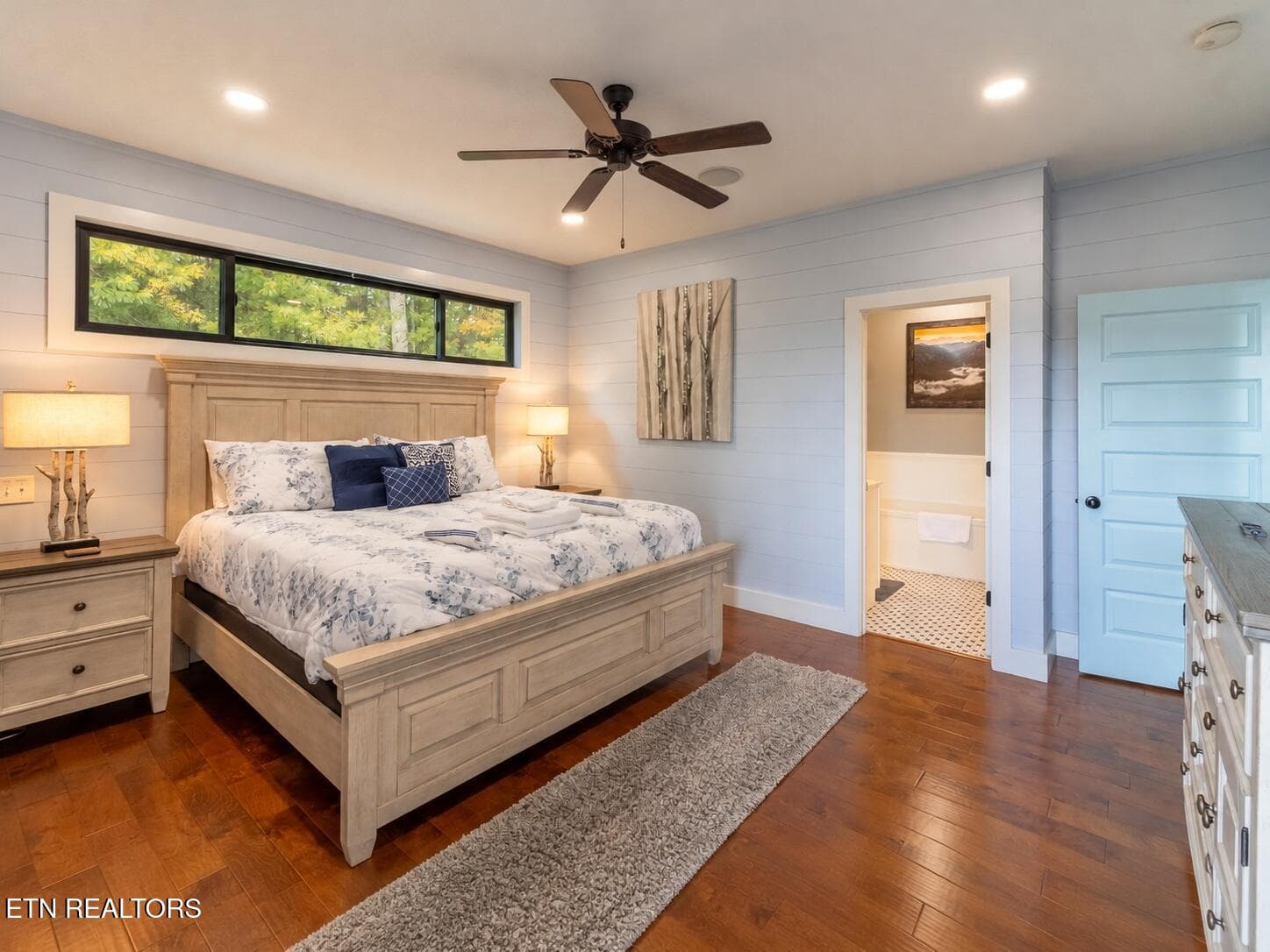 16_wide_angle_well_lit_interior_photogra - 4973 Long Rifle Rd, Walland, TN 37886, Walland