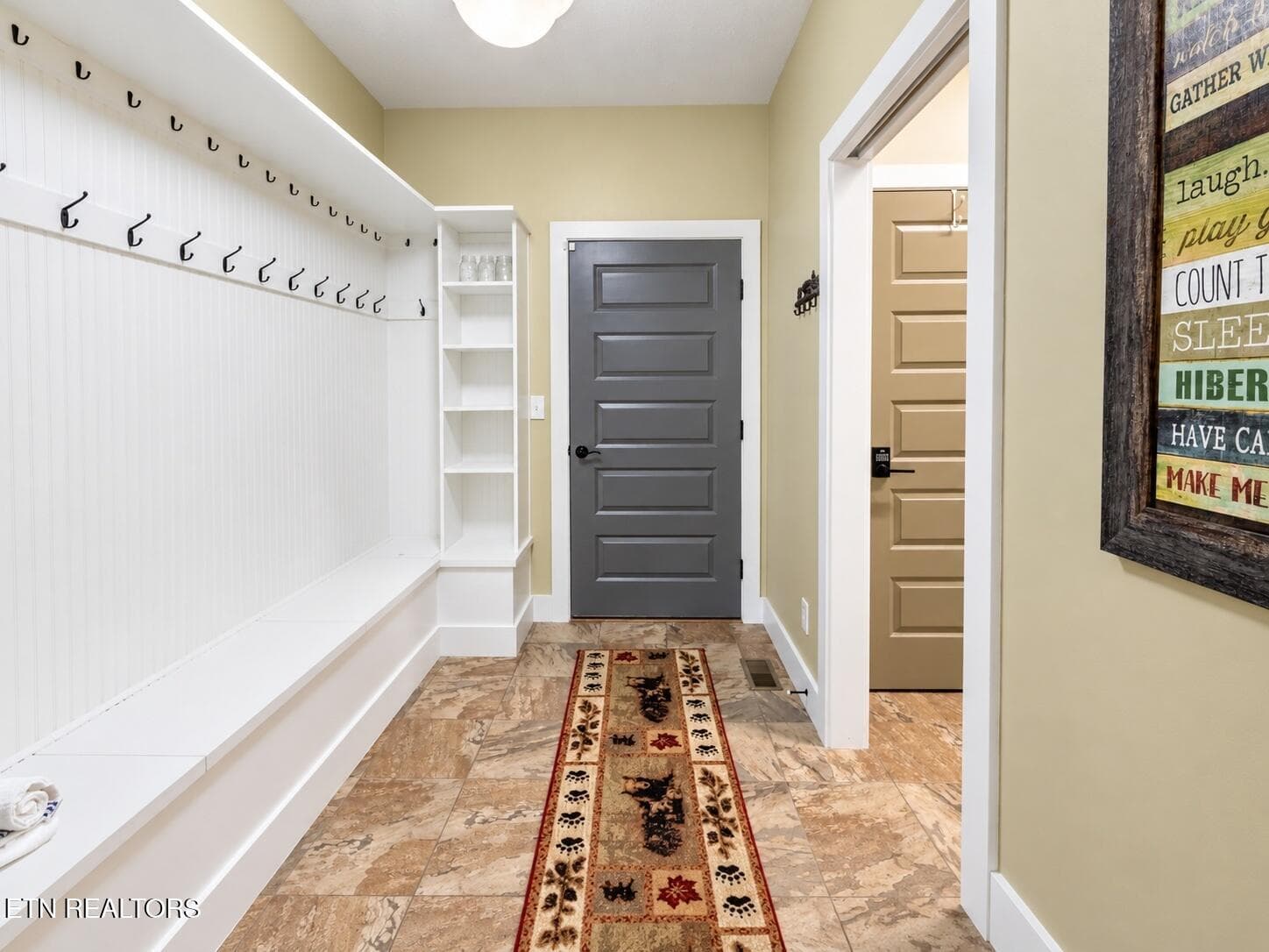 44_interior_hallway_mudroom_entryway_sce - 4973 Long Rifle Rd, Walland, TN 37886, Walland
