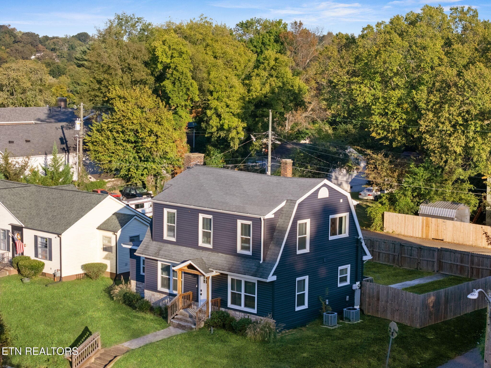 Front - 2600 Parkview Ave, Knoxville, TN 37914, Knoxville