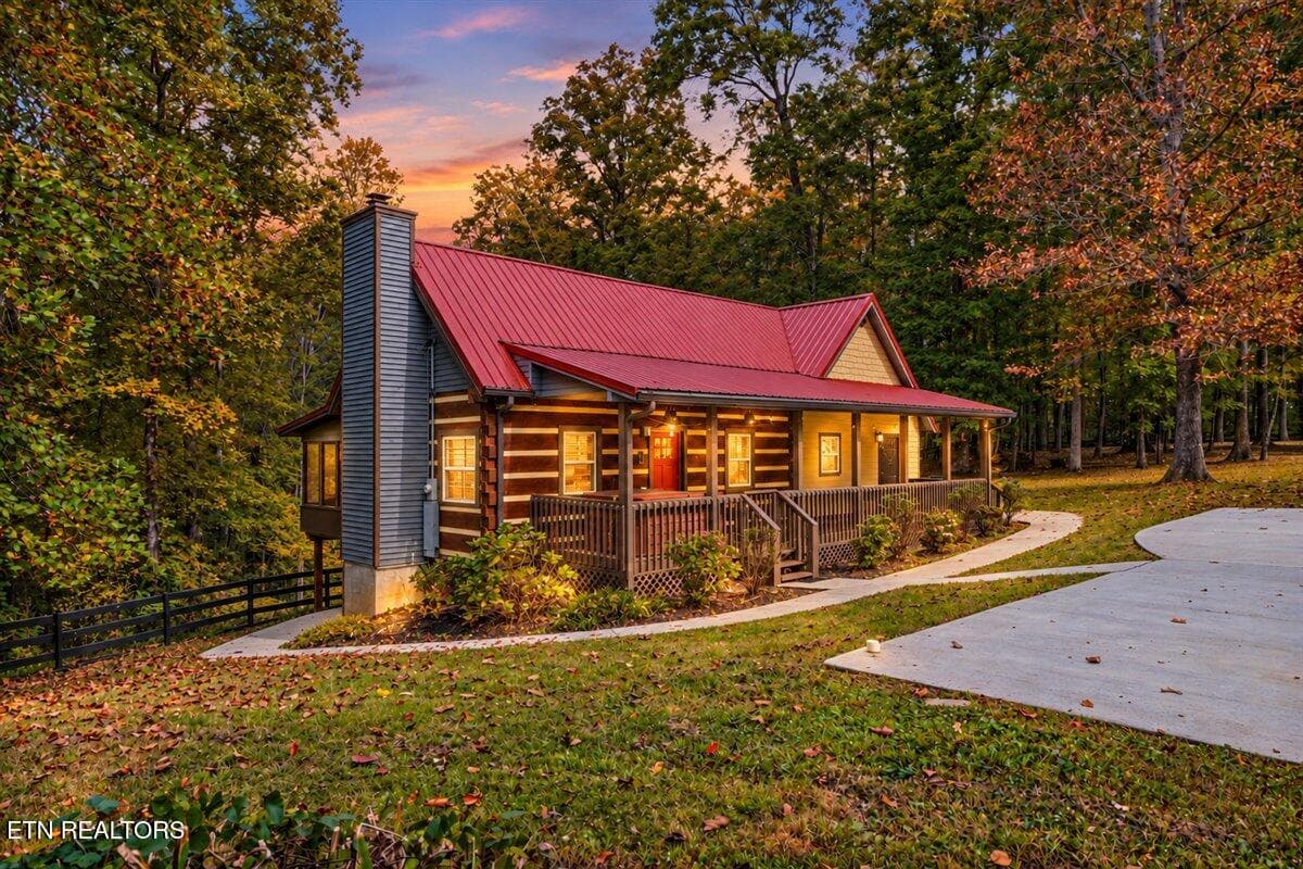 835 Jim Lee Ridge Rd, LaFollette, TN 37766