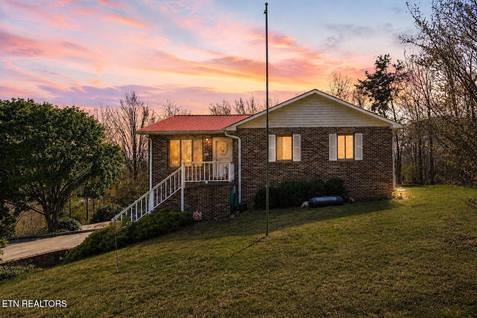 191 Ashley Lane, Oneida, TN 37841
