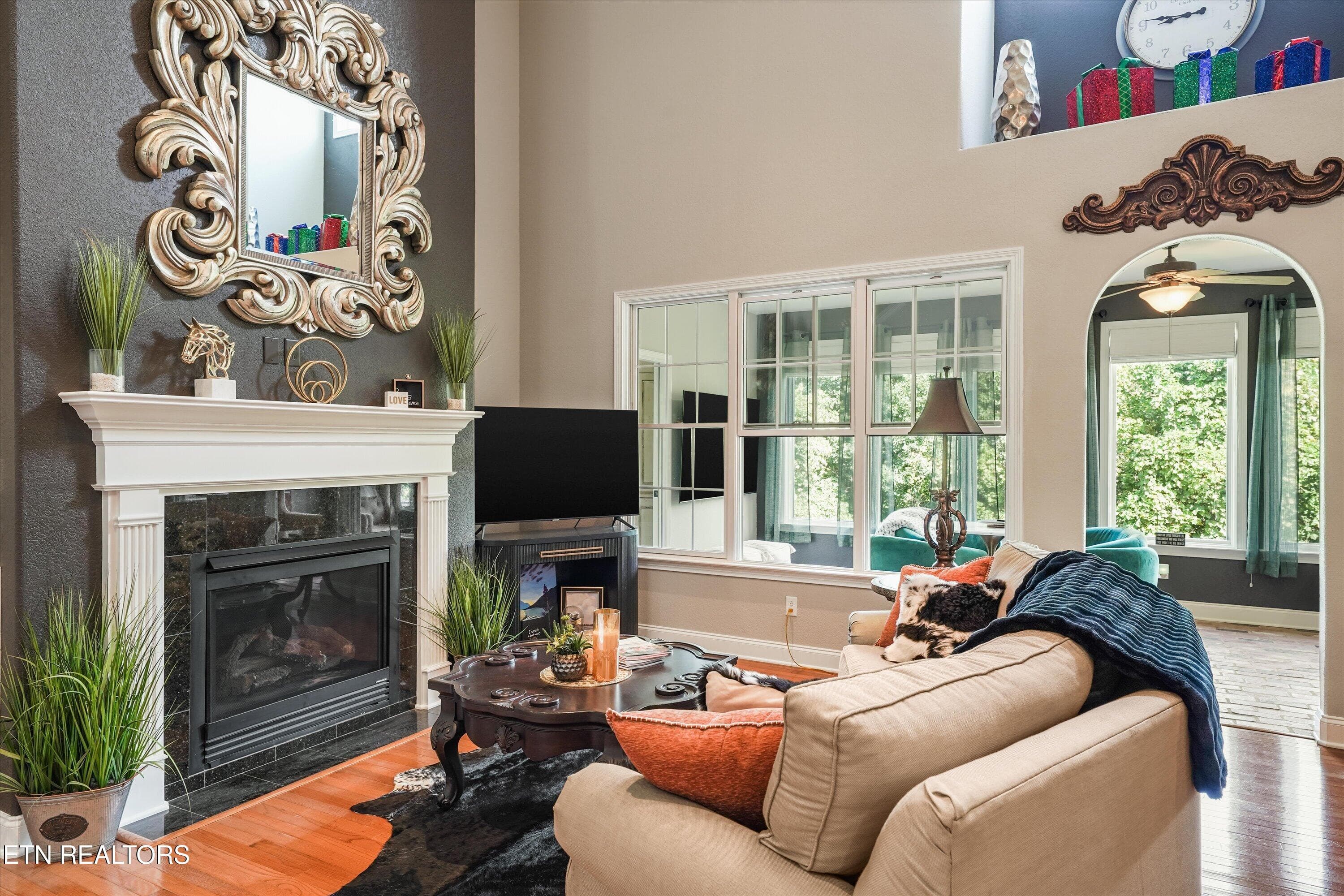 Centered by the fireplace - 10107 Autumn Valley Lane, Knoxville, TN 37922, Knoxville