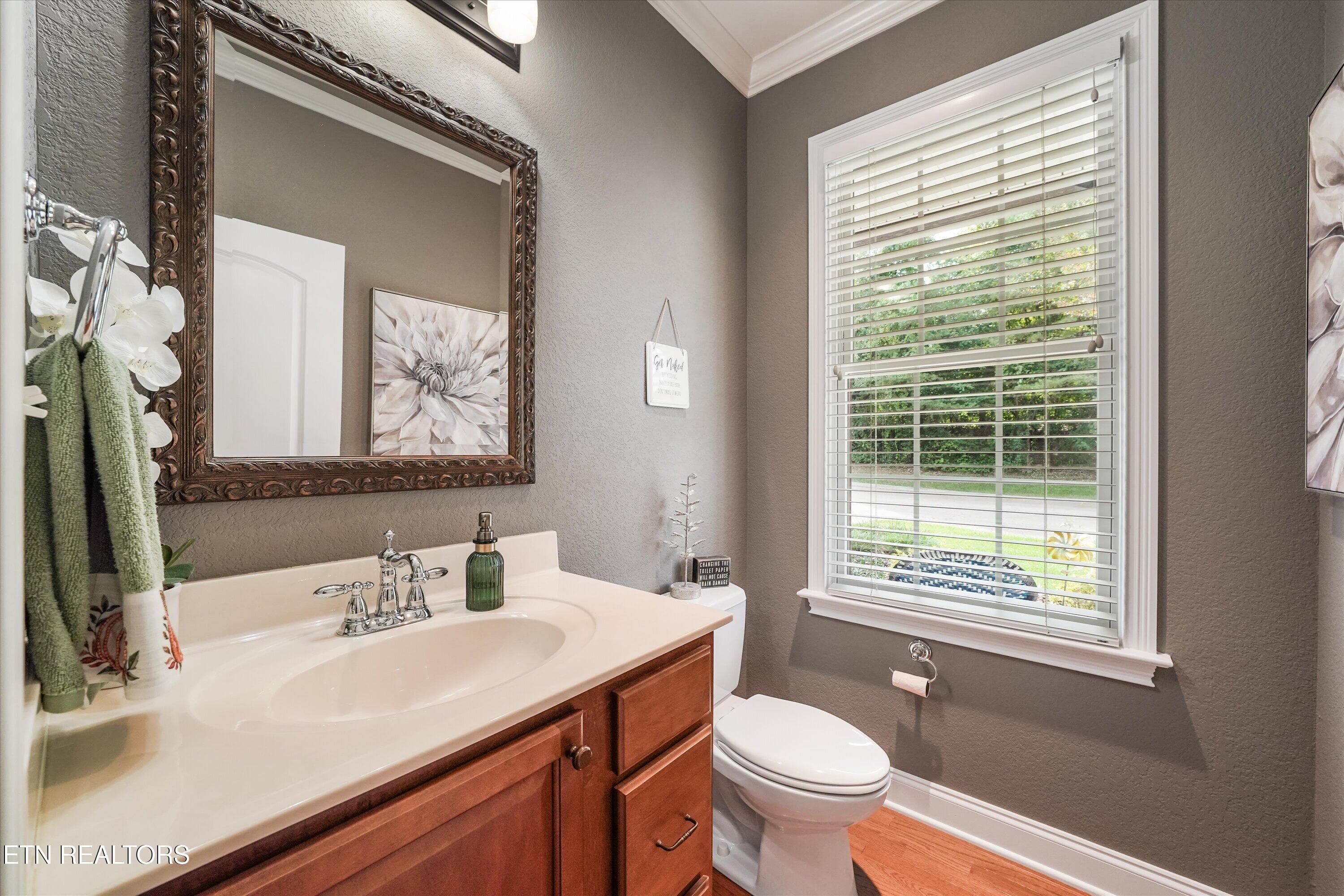 Great location for guest comfort - 10107 Autumn Valley Lane, Knoxville, TN 37922, Knoxville