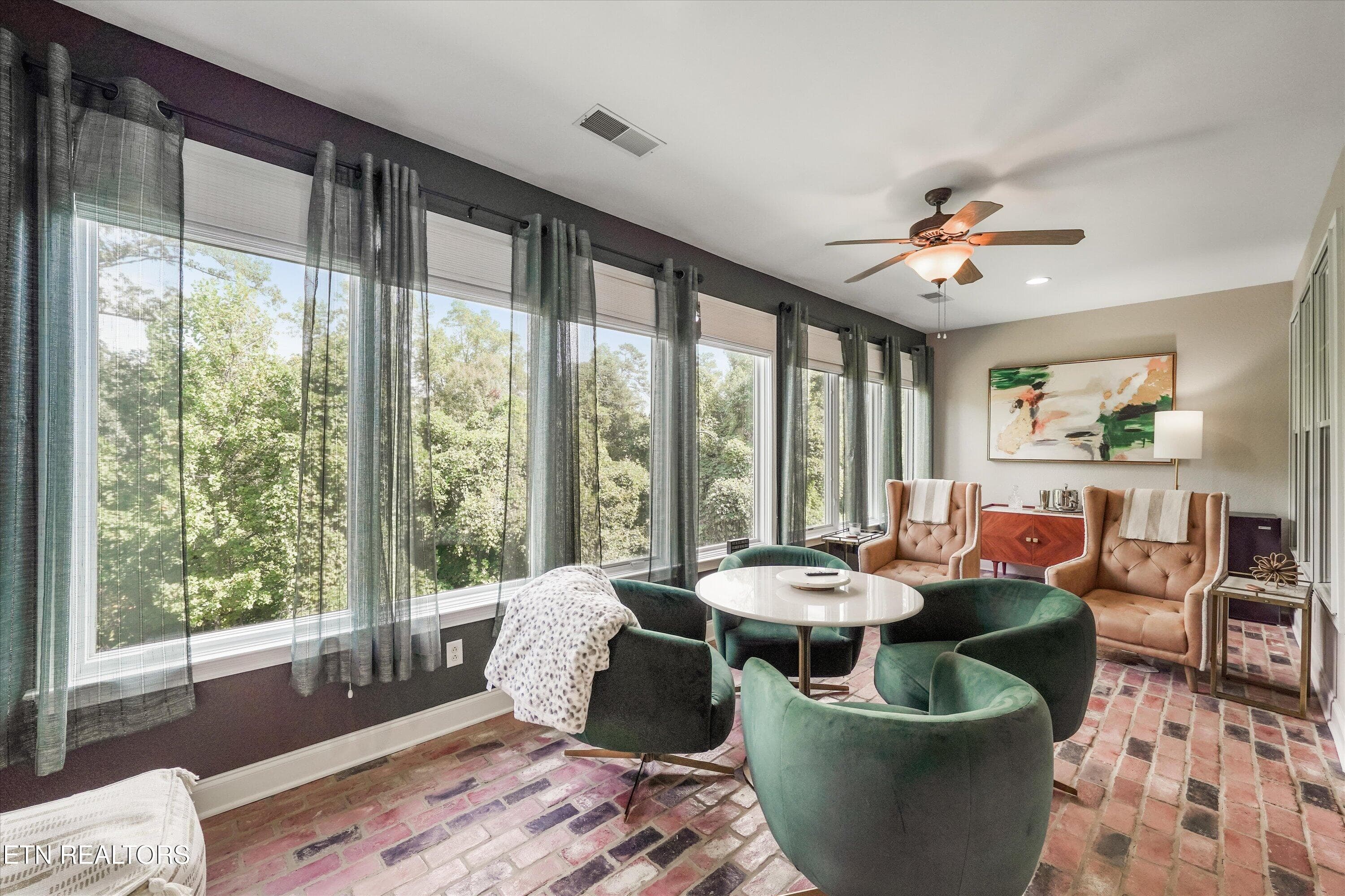 Sunroom Perfect for Morning Coffee - 10107 Autumn Valley Lane, Knoxville, TN 37922, Knoxville