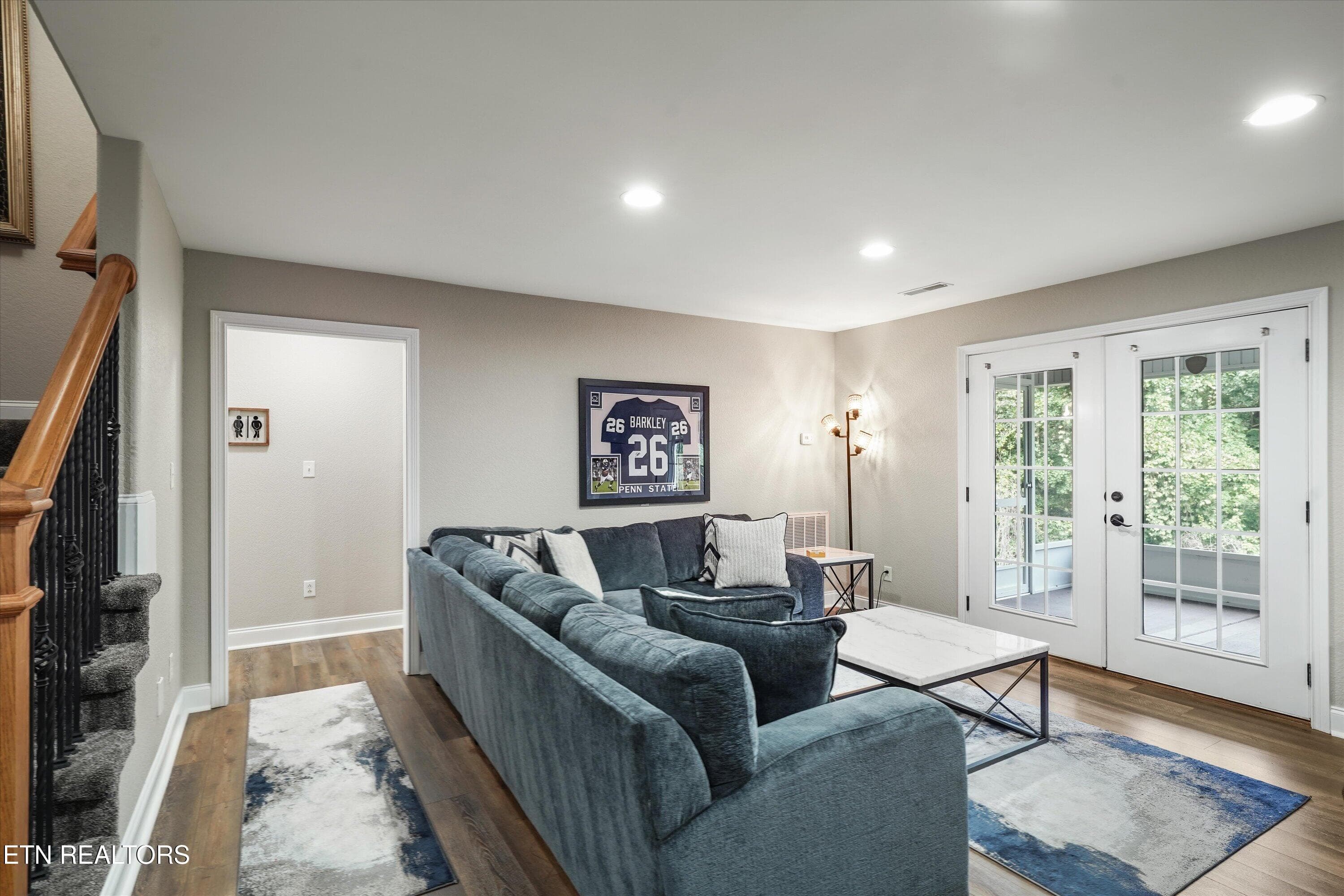 Space to Gather with friends - 10107 Autumn Valley Lane, Knoxville, TN 37922, Knoxville
