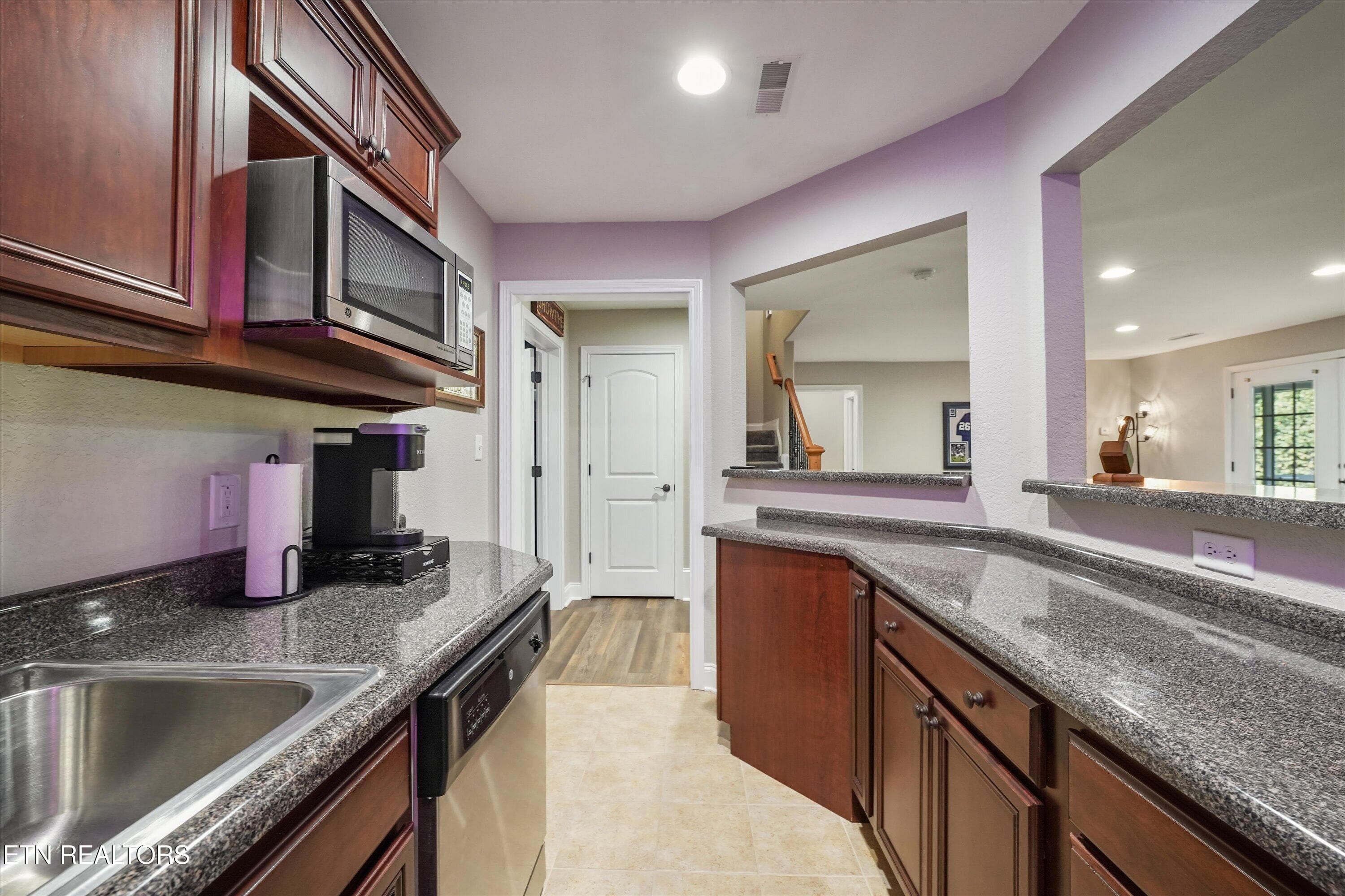 Snack and Drink Station Downstairs - 10107 Autumn Valley Lane, Knoxville, TN 37922, Knoxville