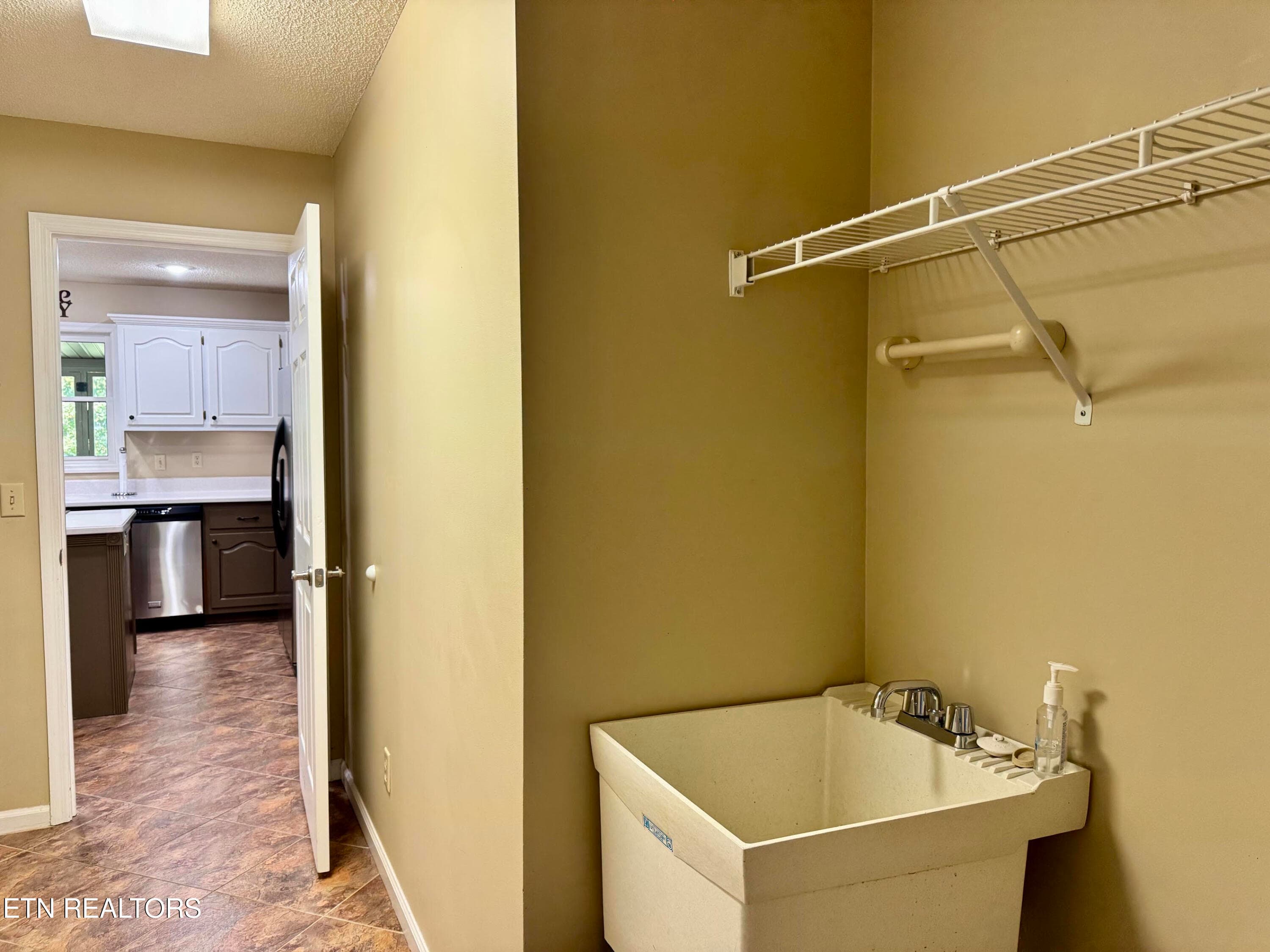 unnamed (74) - 302 Sandpiper Loop, Crossville, TN 38555, Crossville