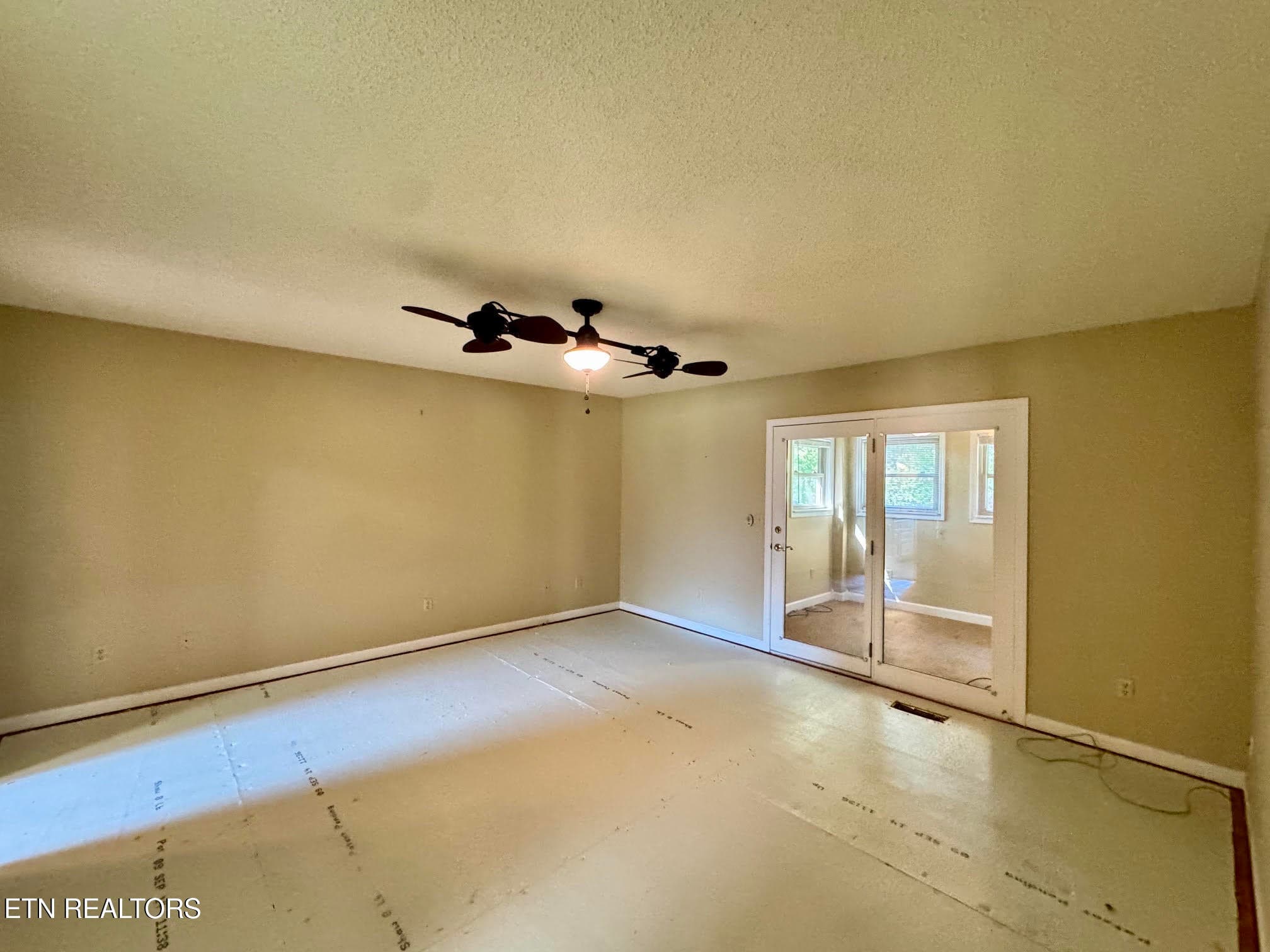unnamed (90) - 302 Sandpiper Loop, Crossville, TN 38555, Crossville