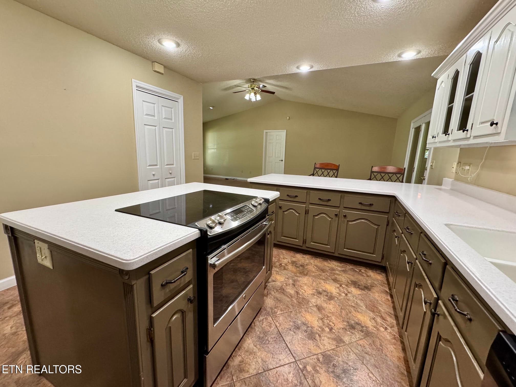 unnamed (98) - 302 Sandpiper Loop, Crossville, TN 38555, Crossville