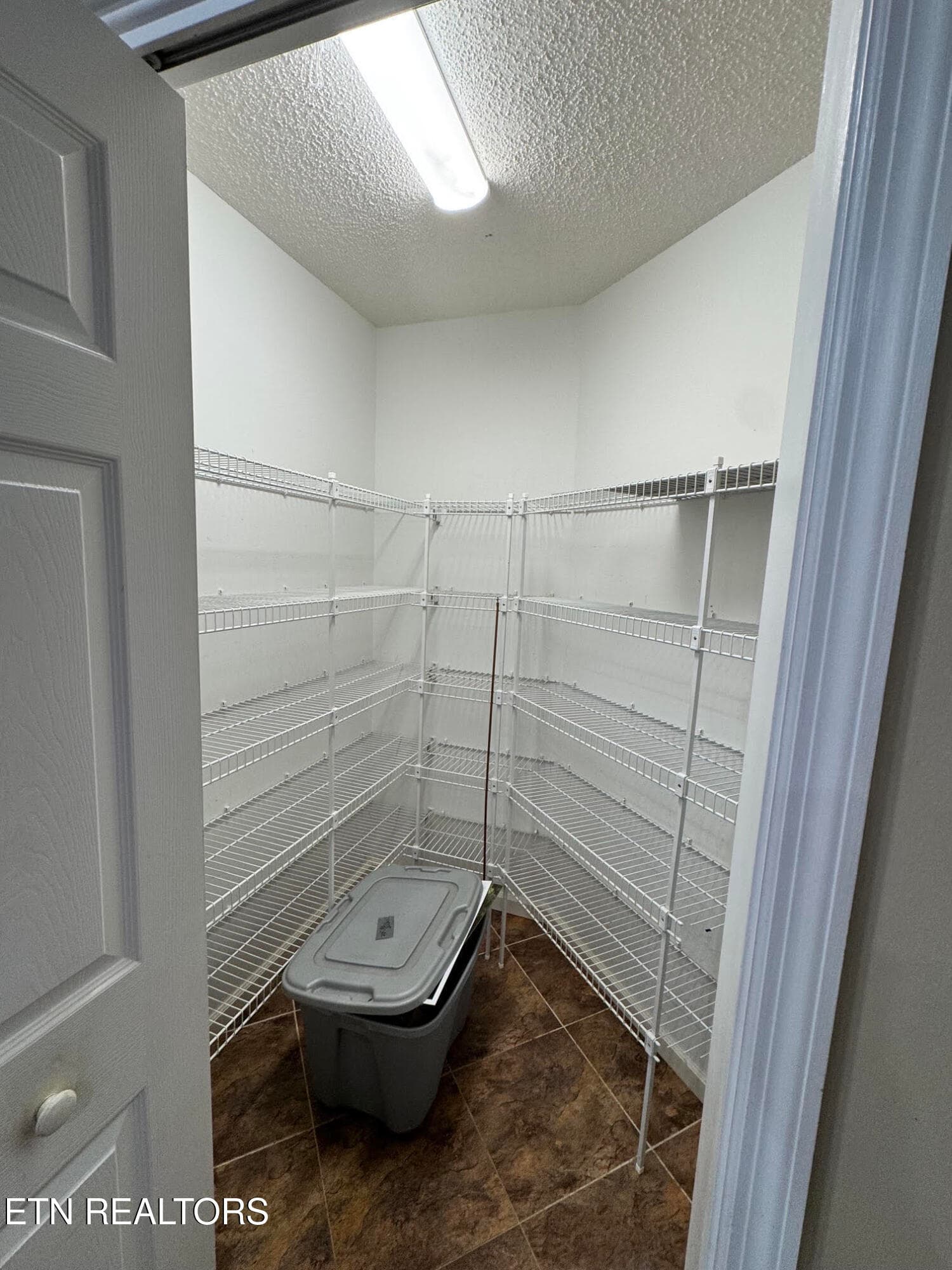 unnamed (99) - 302 Sandpiper Loop, Crossville, TN 38555, Crossville
