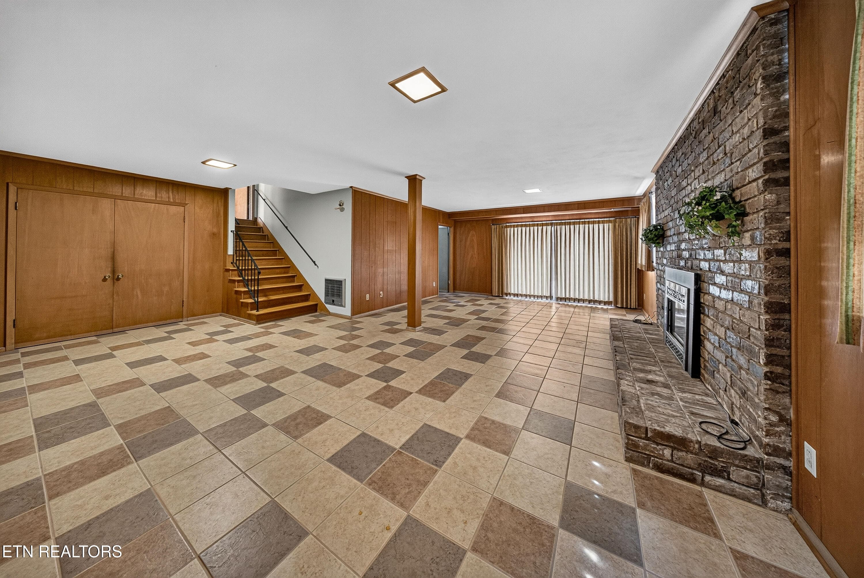 L40A6912 - 920 Marlboro Rd, Knoxville, TN 37909, Knoxville