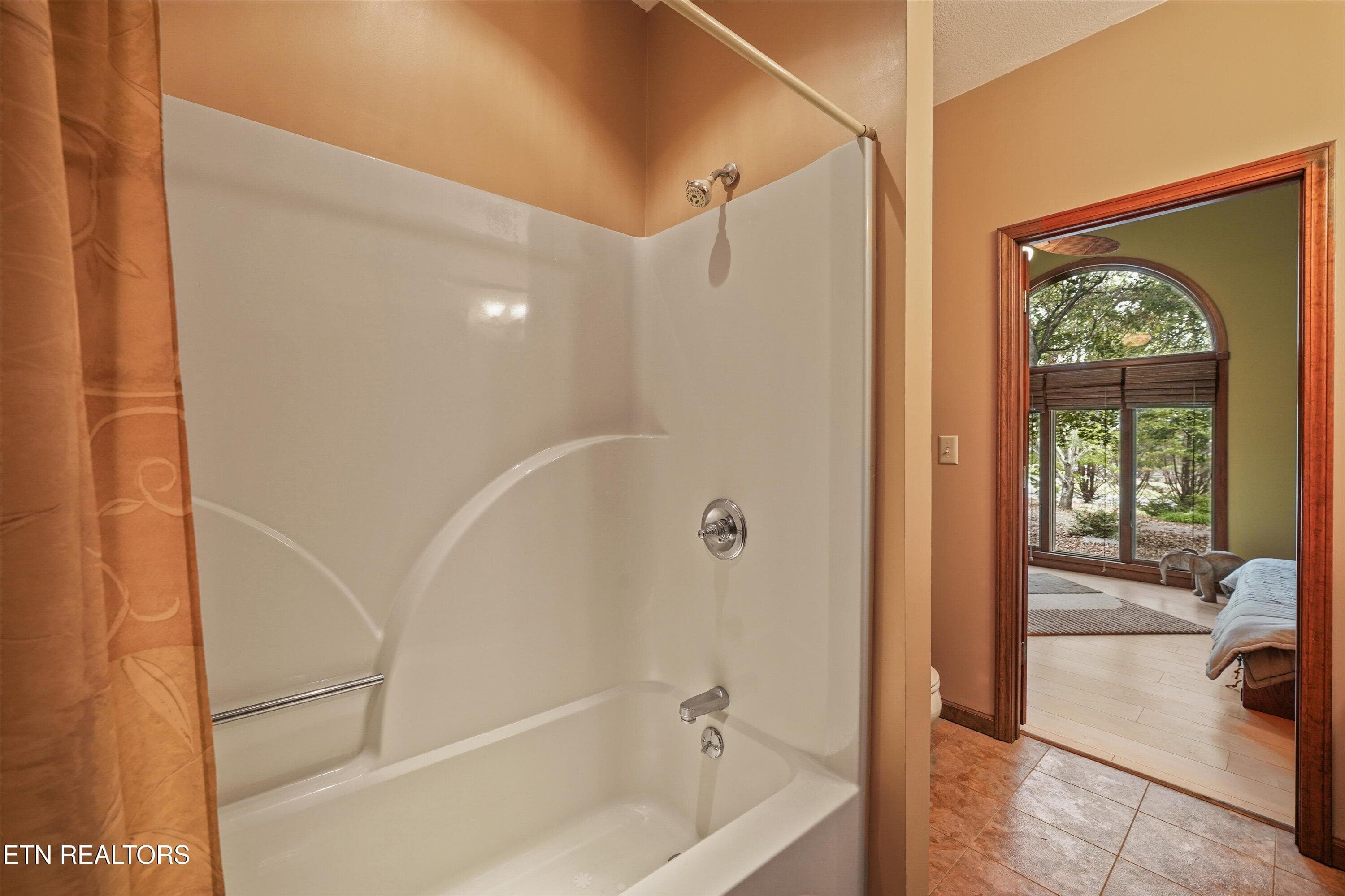 Bathroom 1 - 112 County Road 545, Englewood, TN 37329, Englewood