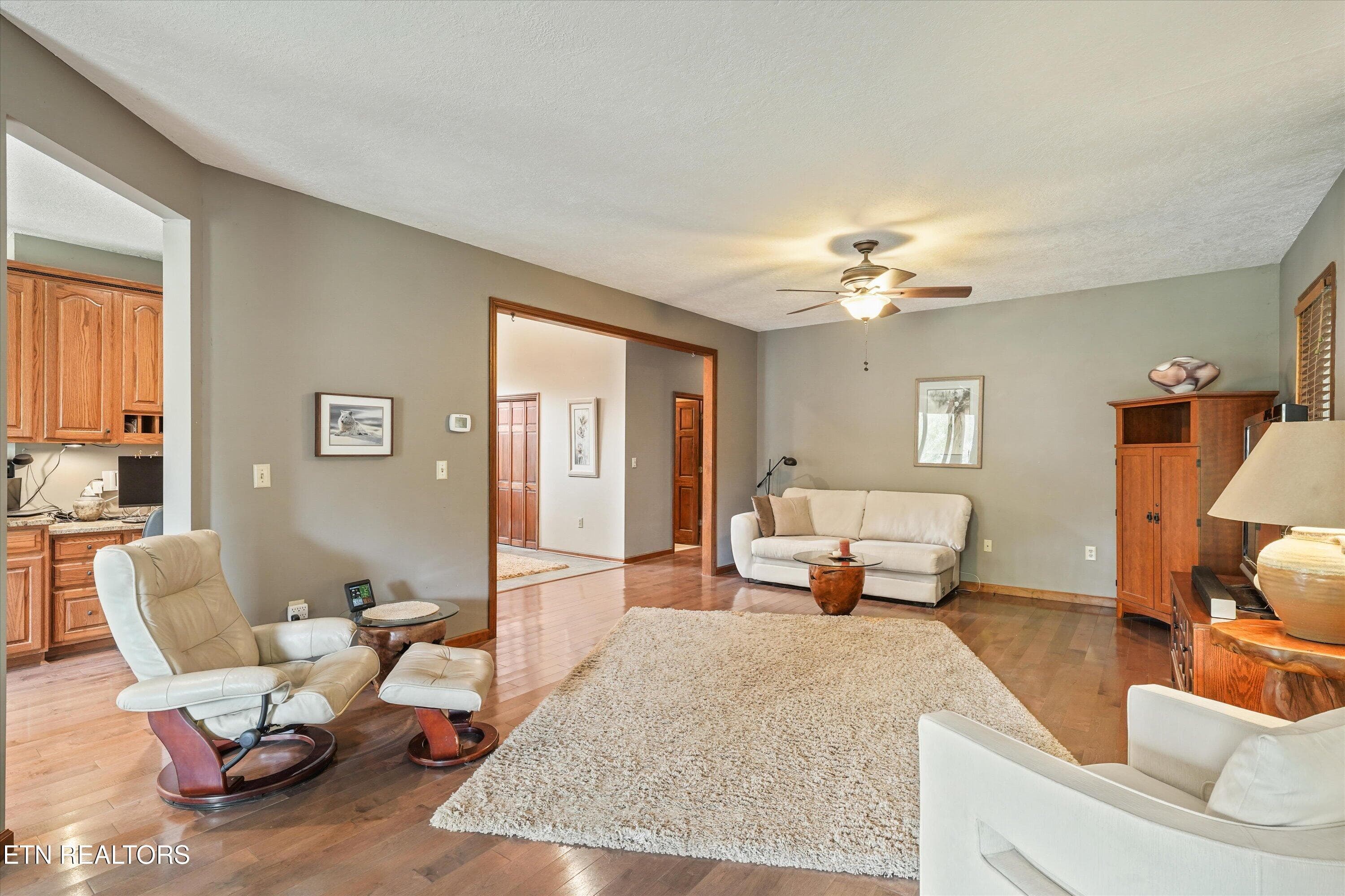 Family Room - 112 County Road 545, Englewood, TN 37329, Englewood
