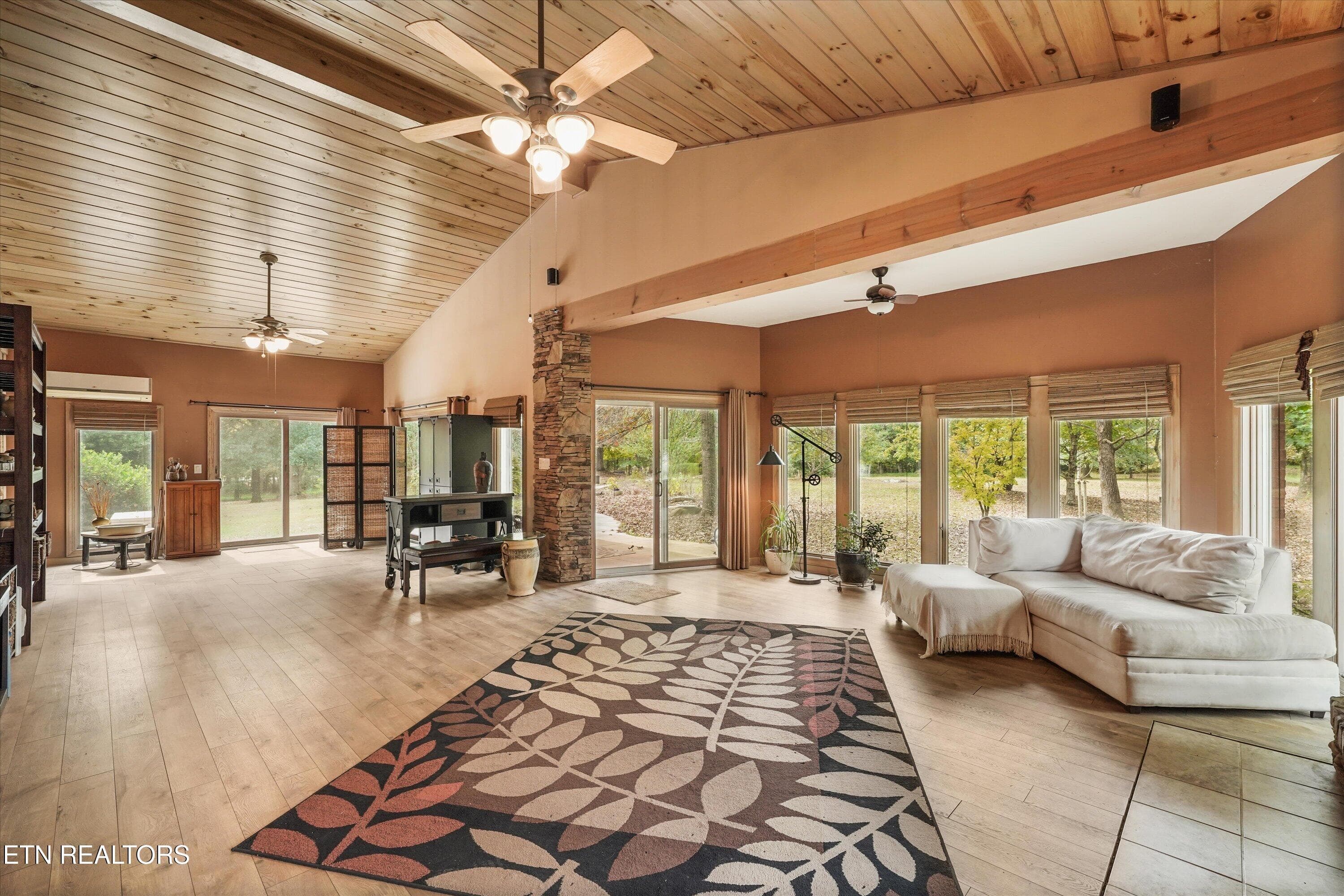 Sunroom - 112 County Road 545, Englewood, TN 37329, Englewood
