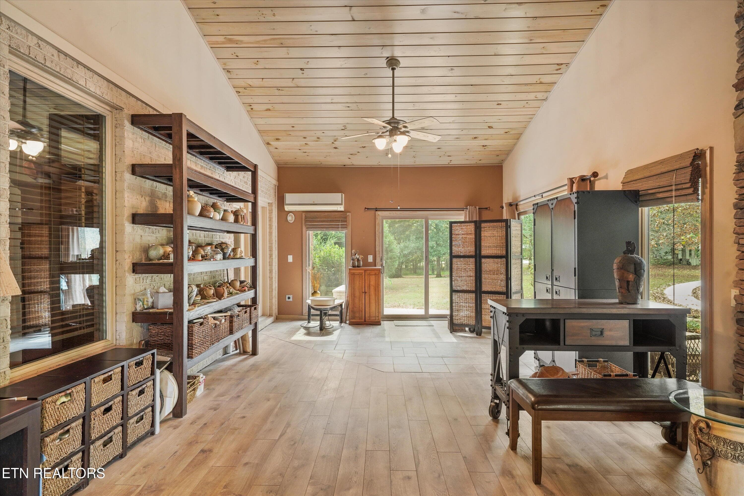 Sunroom - 112 County Road 545, Englewood, TN 37329, Englewood