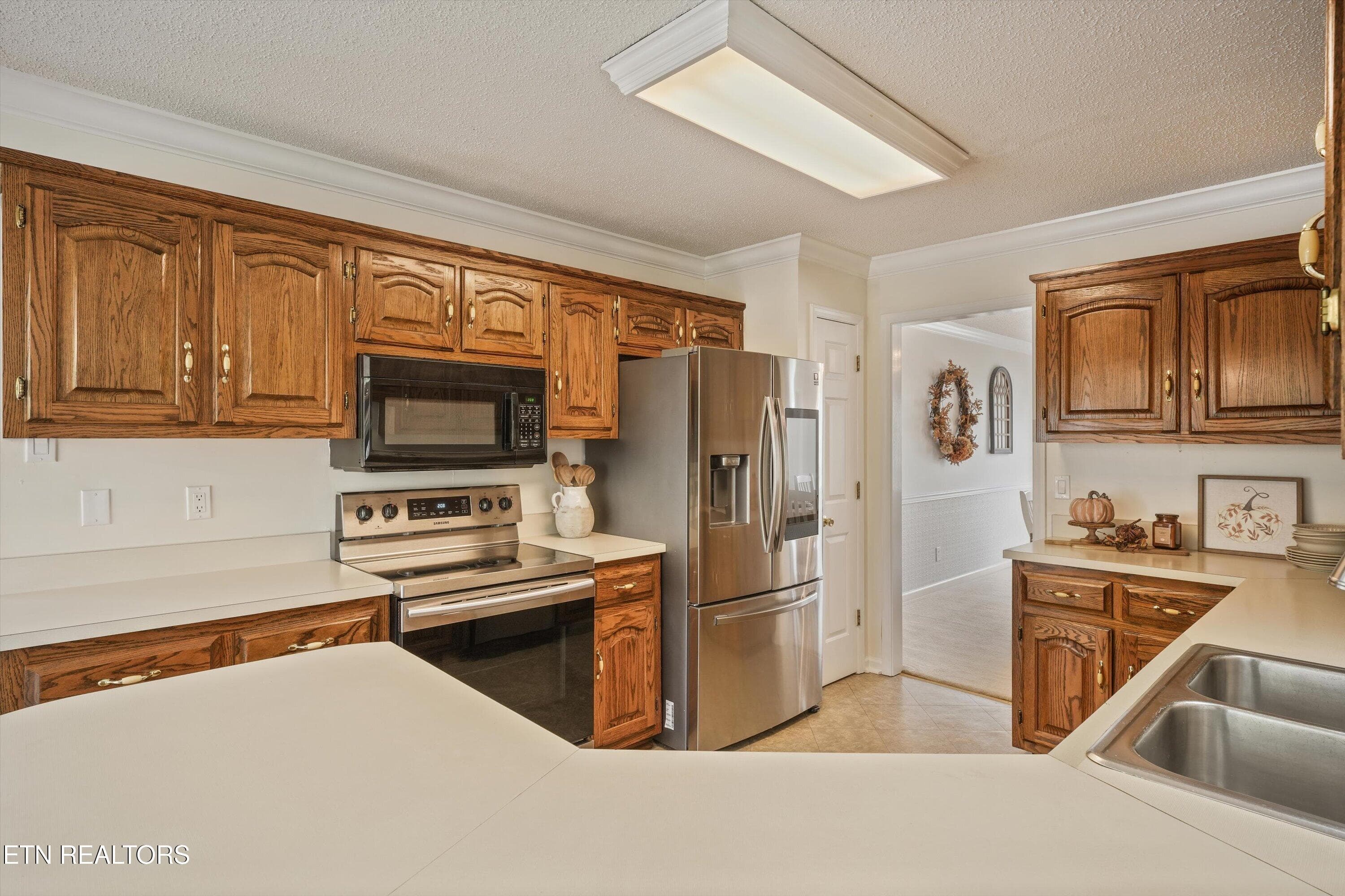 105 Ostenbarker - Kitchen Space - 105 Ostenbarker St, Maryville, TN 37804, Maryville