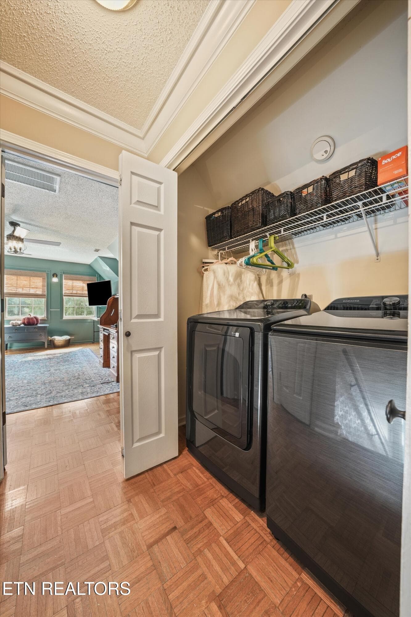 105 Ostenbarker - Laundry - 105 Ostenbarker St, Maryville, TN 37804, Maryville
