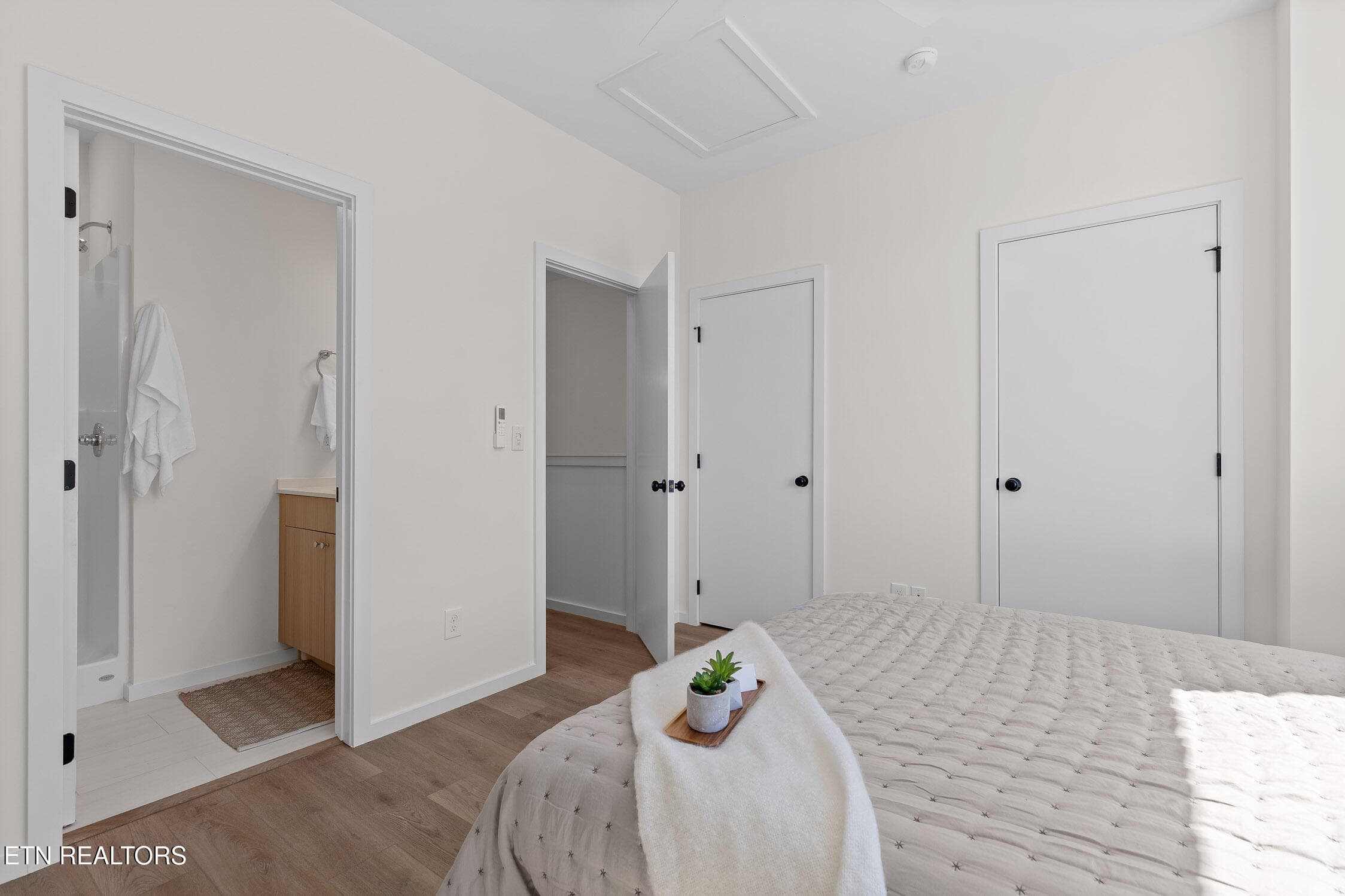 32-Oldham-32 - 105 E Oldham Ave 102, Knoxville, TN 37917, Knoxville
