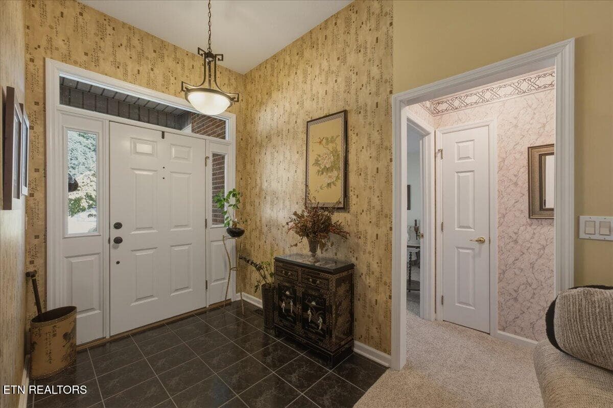 09-Foyer - 440 Tigitsi Circle, Loudon, TN 37774, Loudon