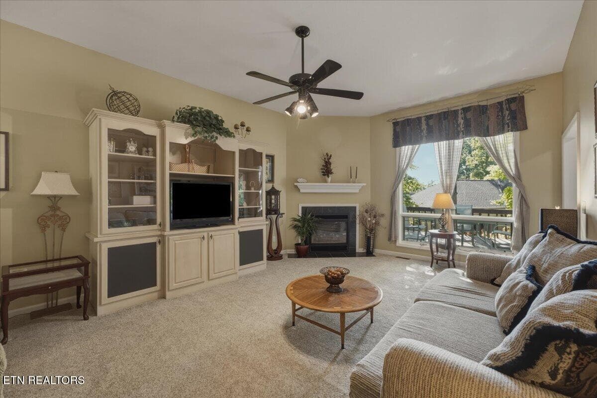 06-Living Room - 440 Tigitsi Circle, Loudon, TN 37774, Loudon