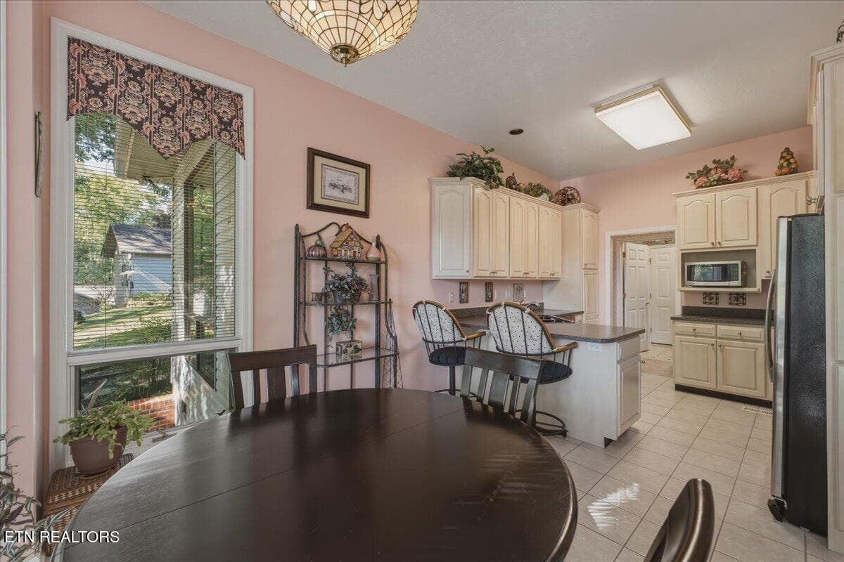 15-Dining Area - 440 Tigitsi Circle, Loudon, TN 37774, Loudon