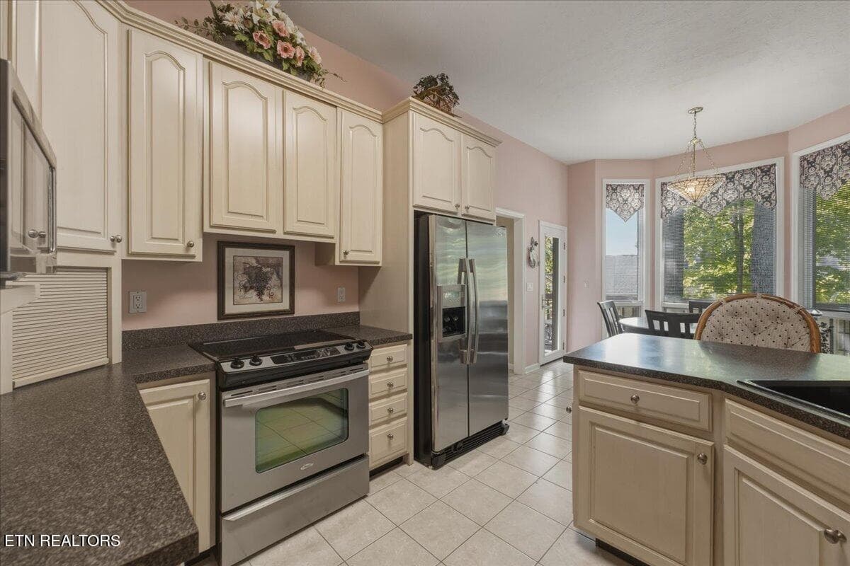 11-Kitchen - 440 Tigitsi Circle, Loudon, TN 37774, Loudon