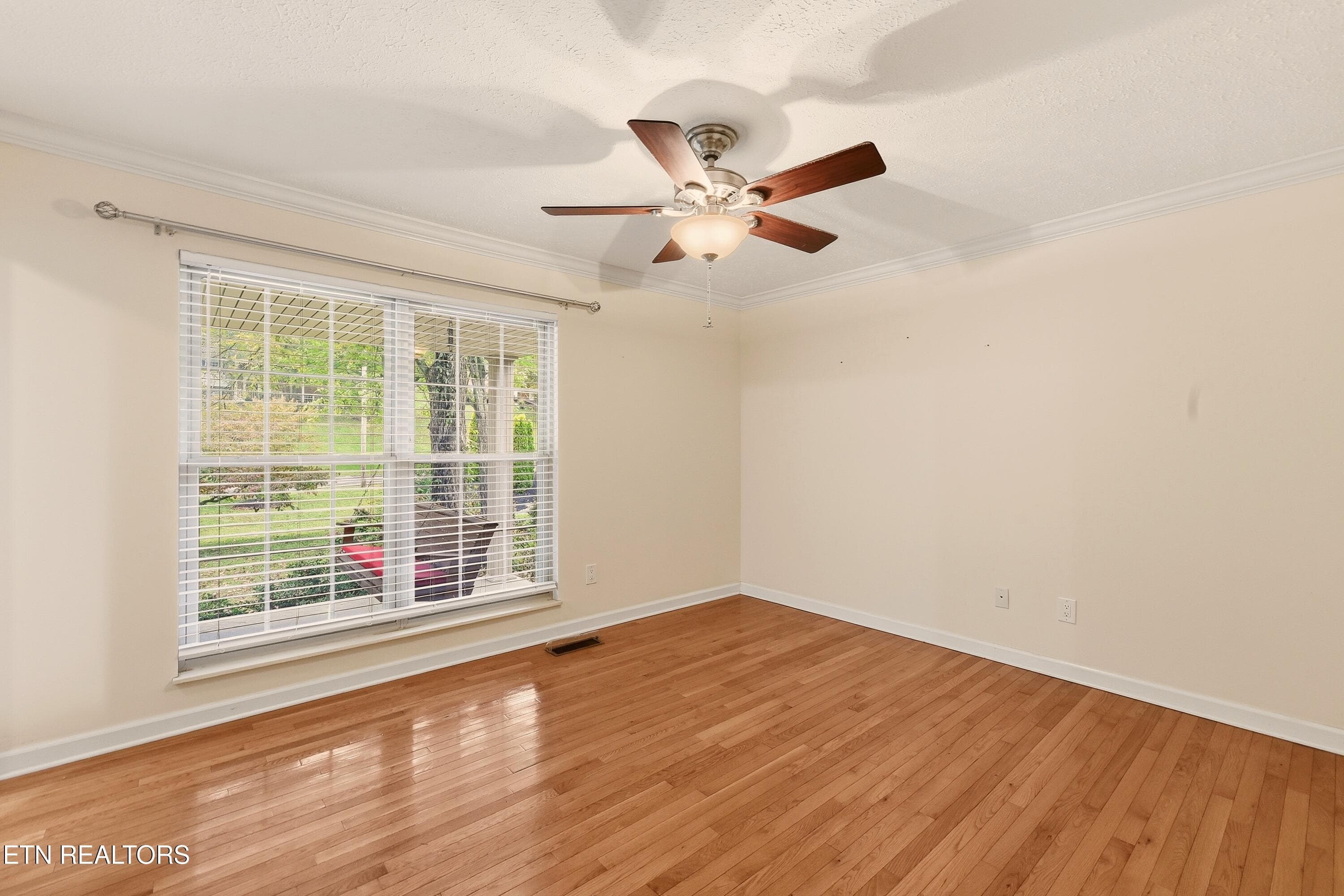 primary suite - 618 Woodland Drive, Clinton, TN 37716, Clinton