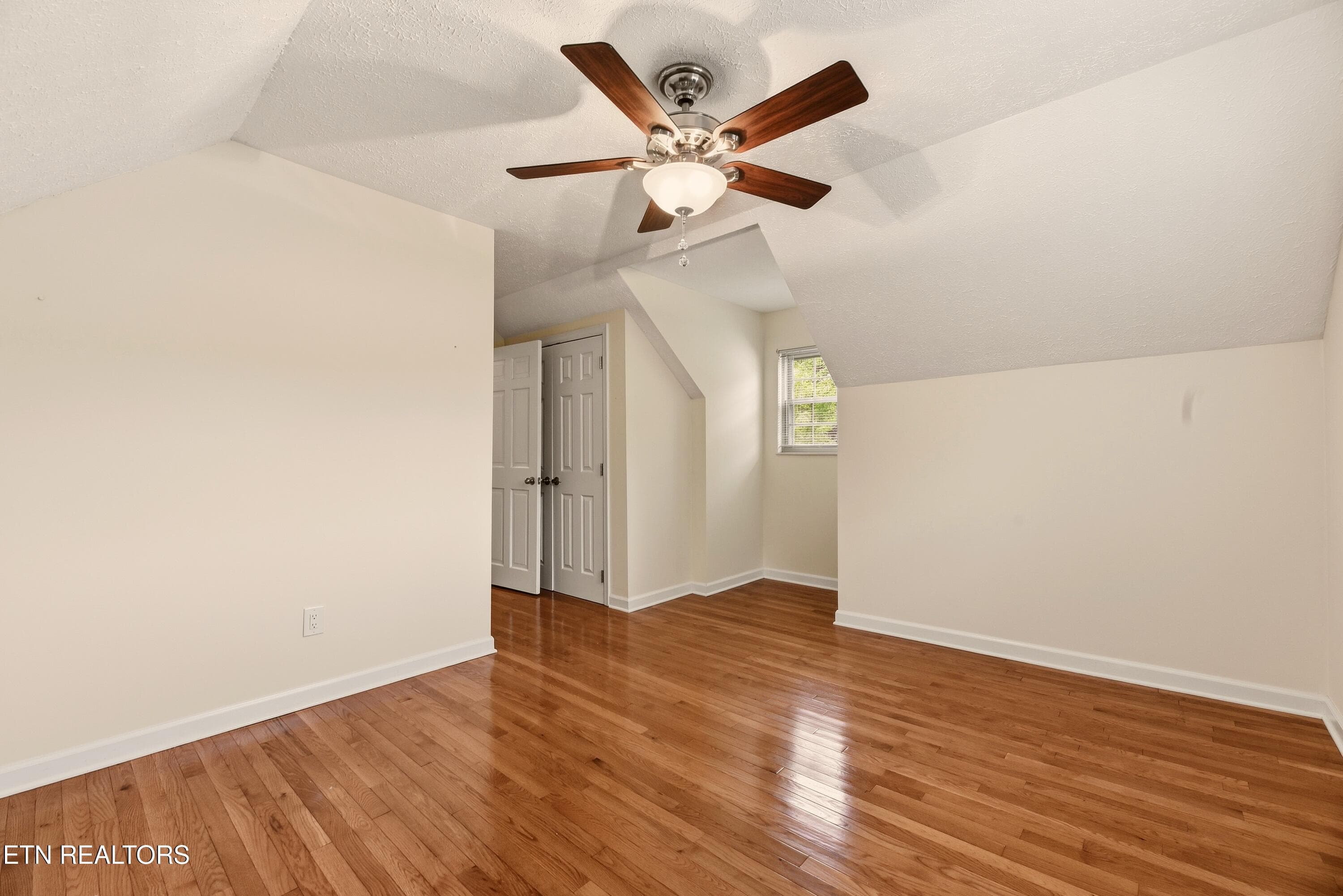 bedroom - 618 Woodland Drive, Clinton, TN 37716, Clinton