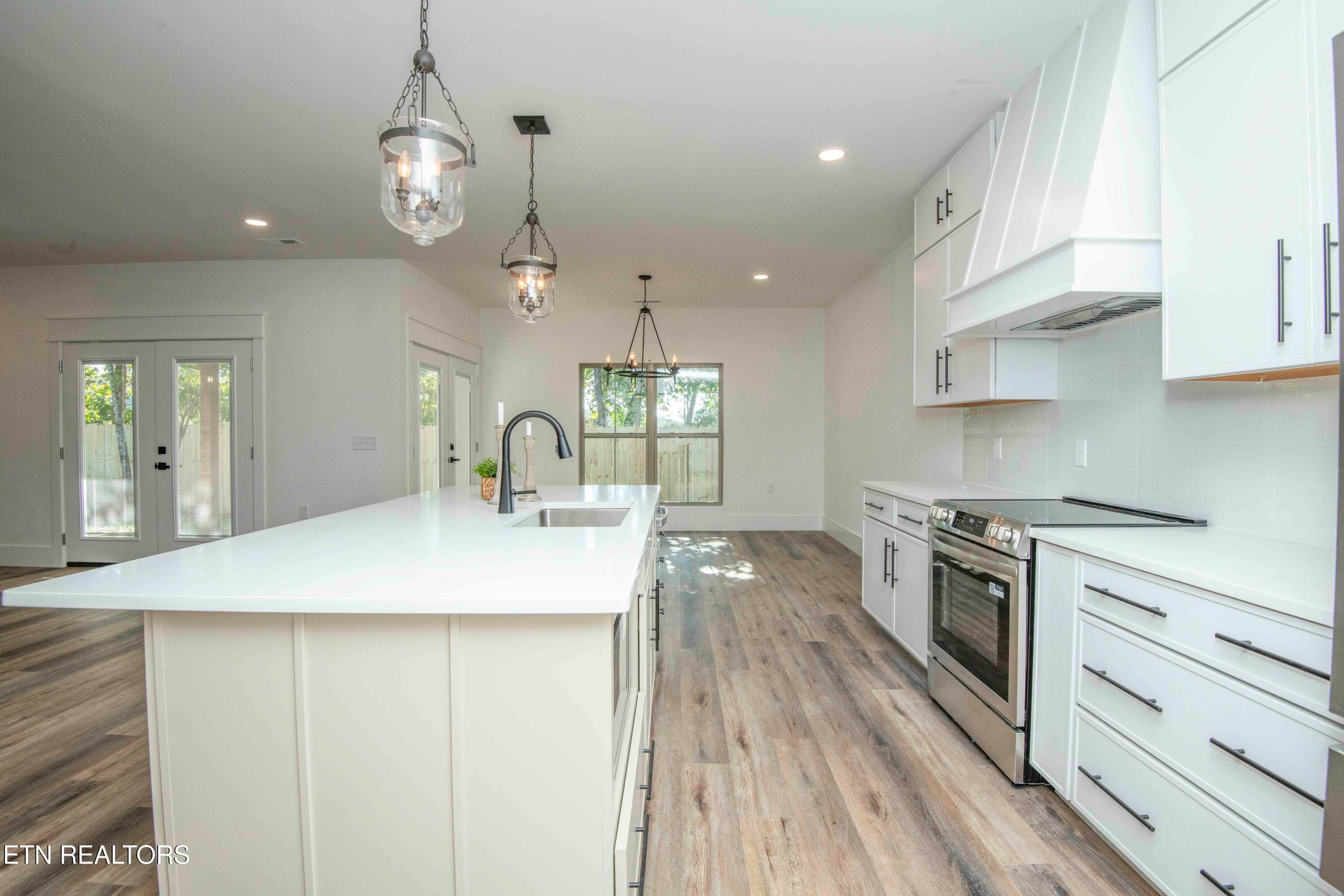 kitchen 12_1 - 502 Hillside Lane, Lenoir City, TN 37771, Lenoir City