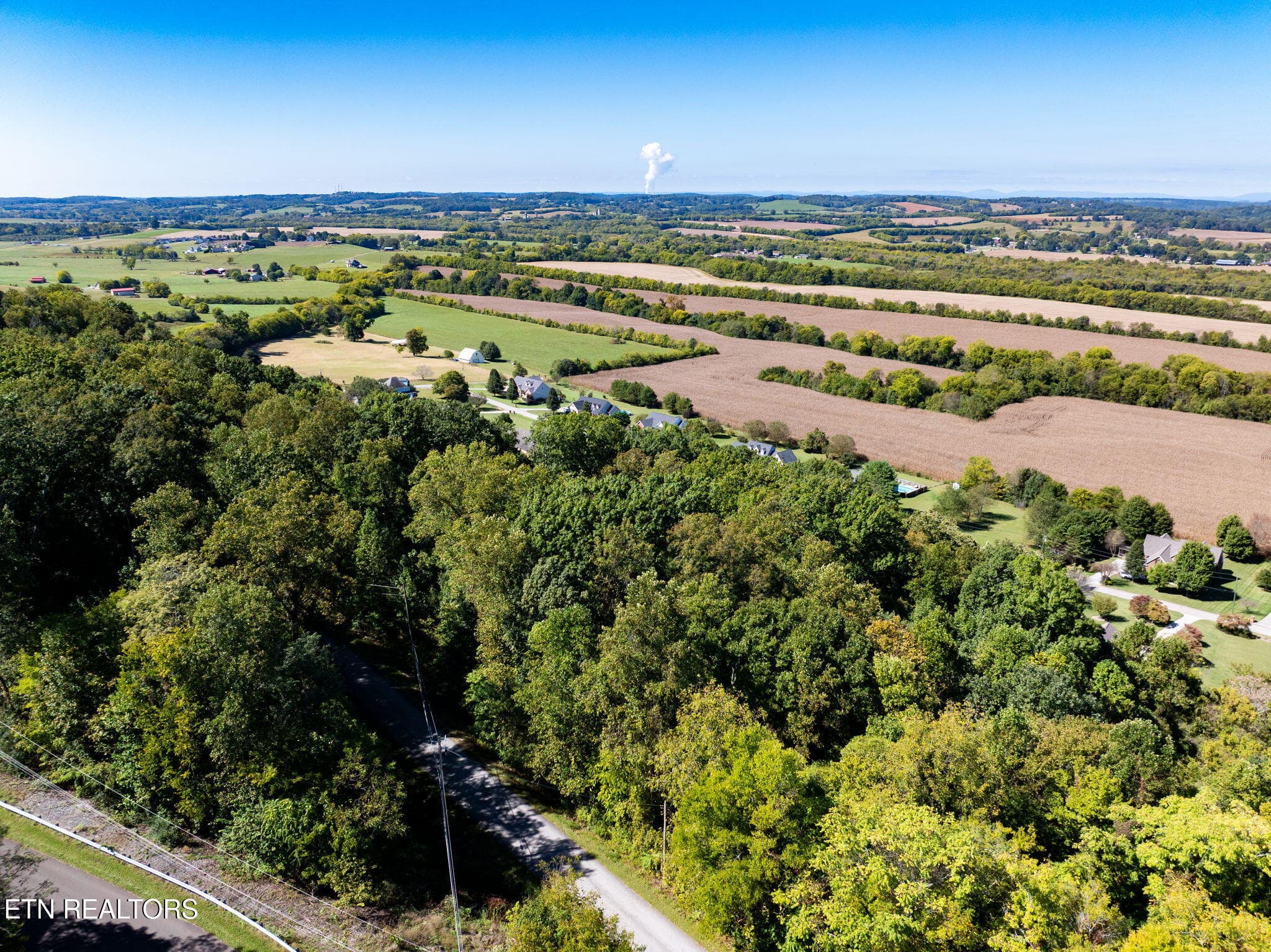 11-web-or-mls-260-HIDDEN-BROOK-DR-SWEETW - Hidden Brook Drive, Sweetwater, TN 37874, Sweetwater