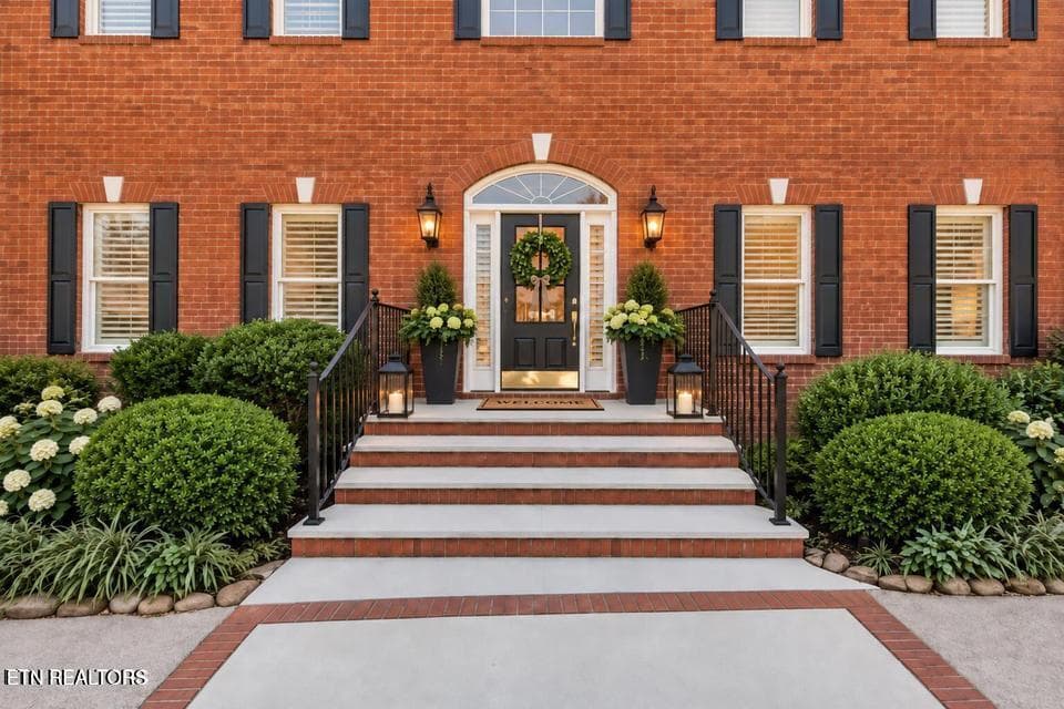 Front Porch - 142 Center Park Lane, Oak Ridge, TN 37830, Oak Ridge