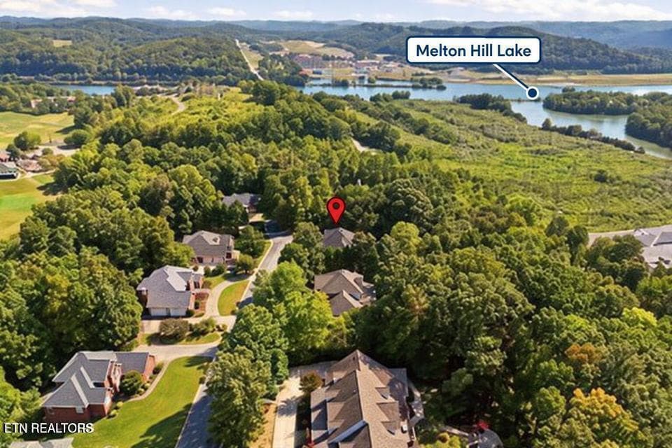 Close to Melton Hill - 142 Center Park Lane, Oak Ridge, TN 37830, Oak Ridge
