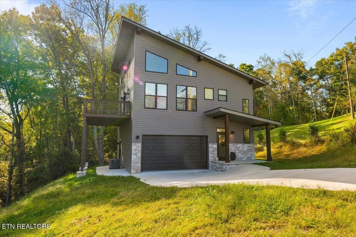 120 Stem Lane, Clinton, TN 37716
