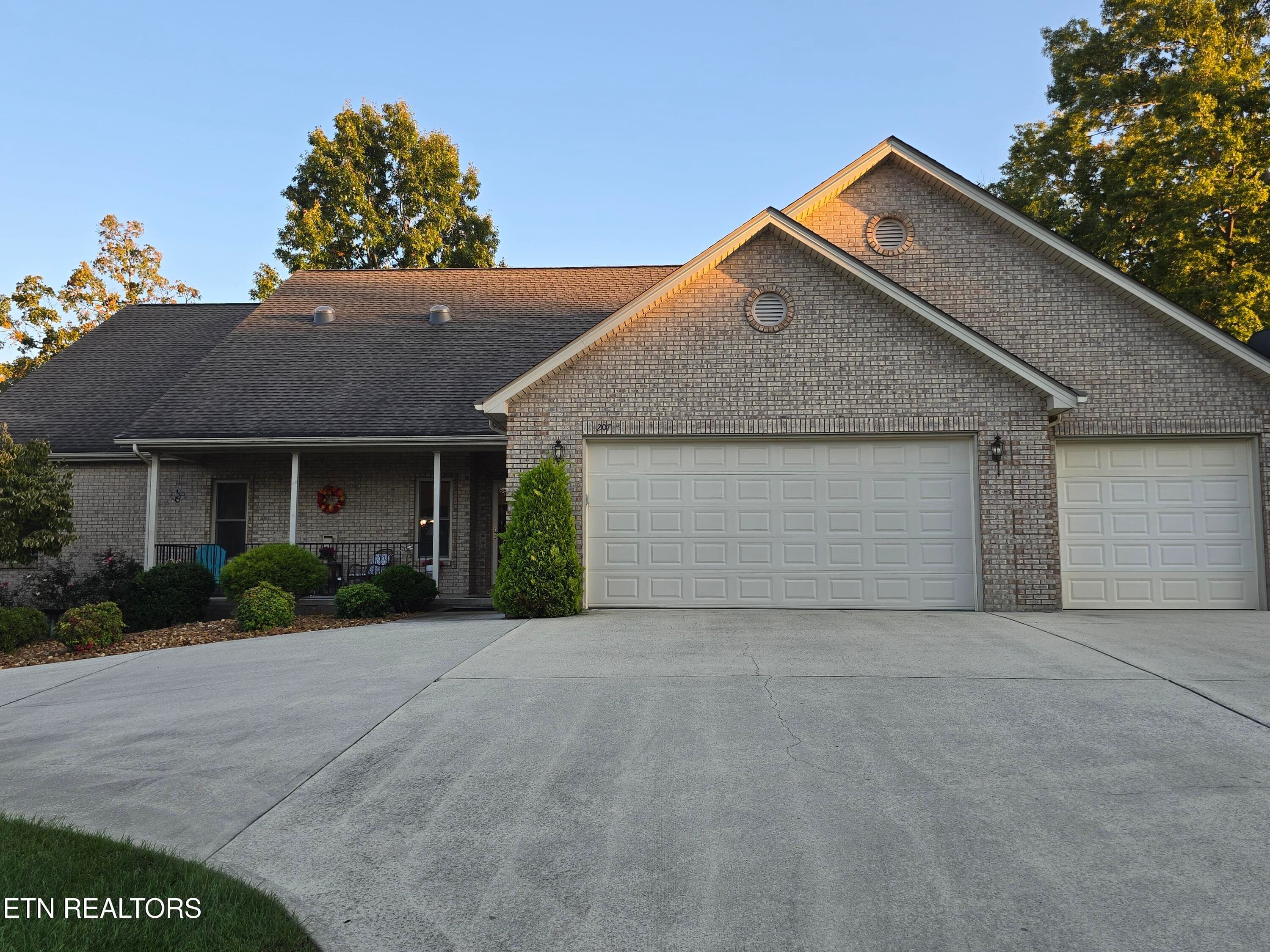 SPACIOUS 2462 SQ FT - 207 Forest Hill Drive, Crossville, TN 38558, Crossville