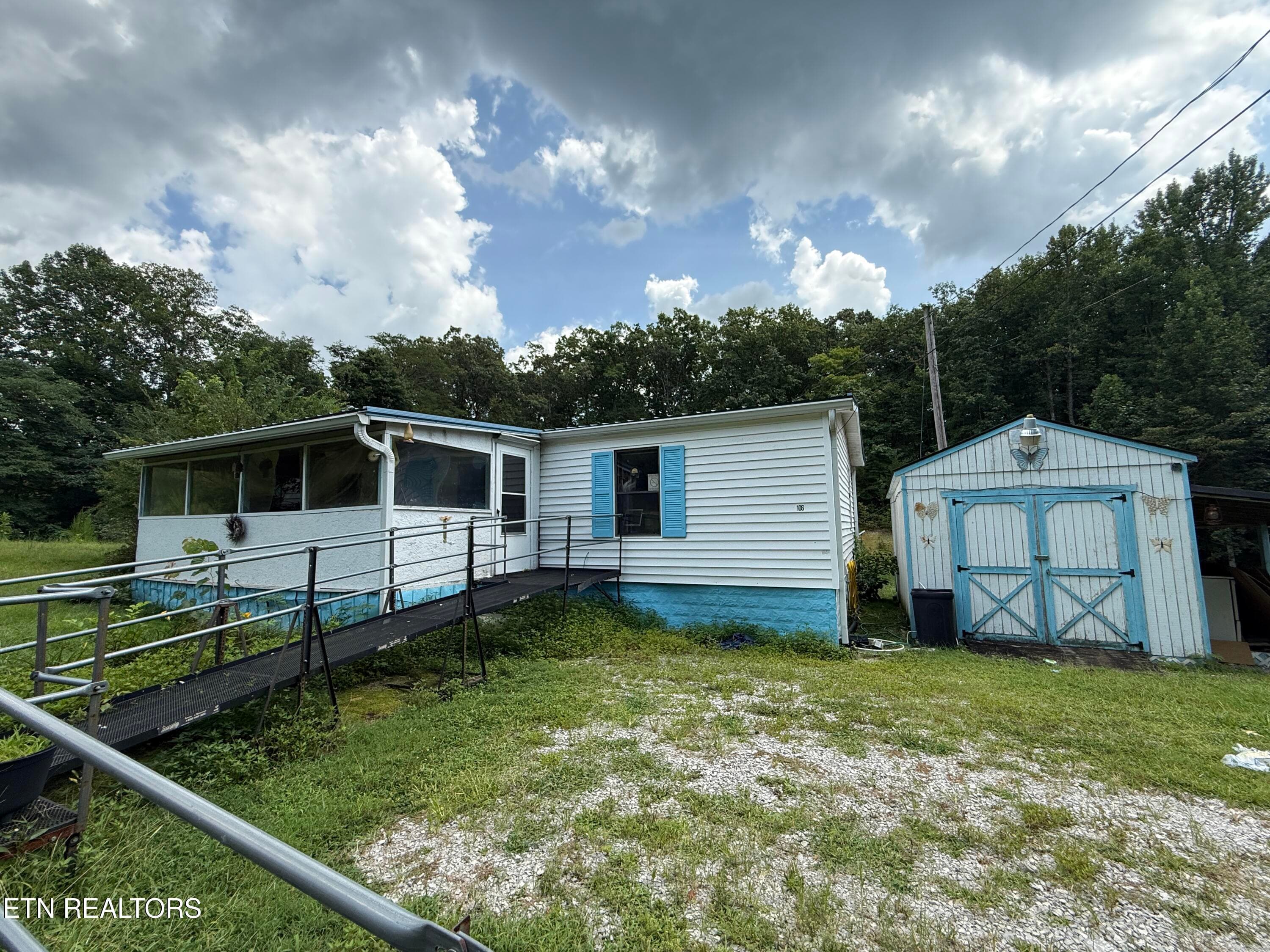 106 Black Hollow Rd, Rockwood, TN 37854