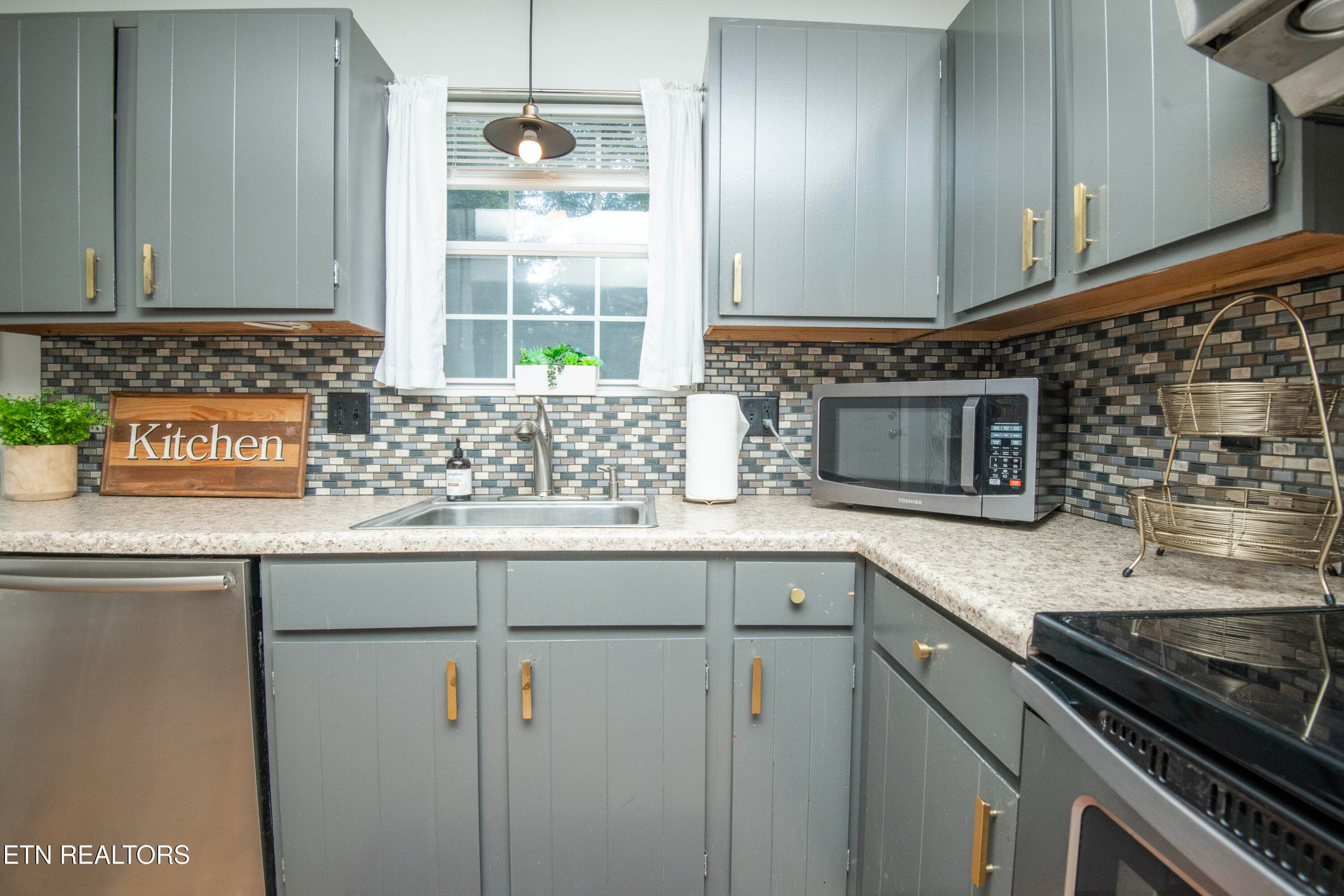 kitchen 1 - 6812 Westland Drive, Knoxville, TN 37919, Knoxville