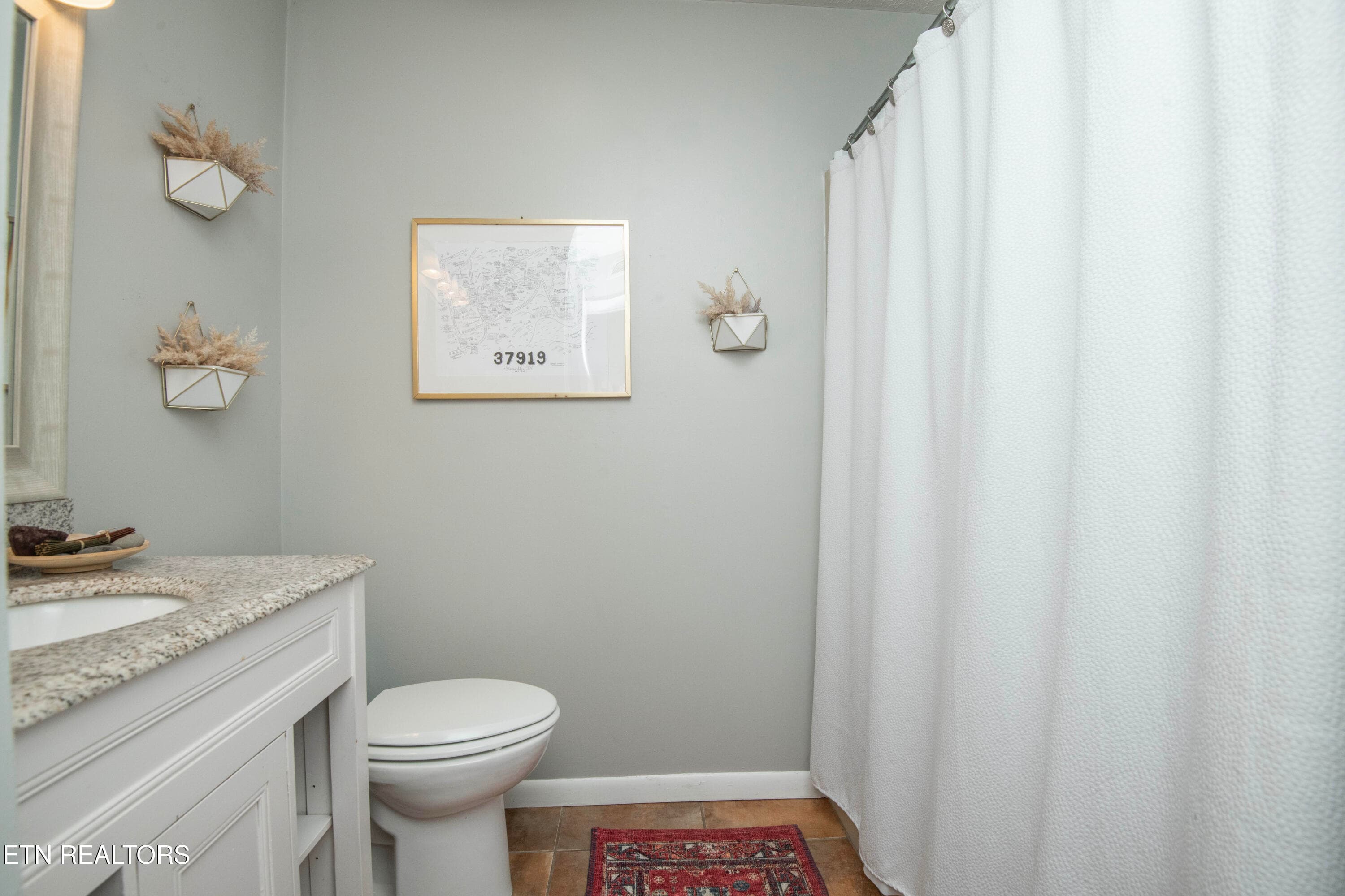 second bath 2 - 6812 Westland Drive, Knoxville, TN 37919, Knoxville
