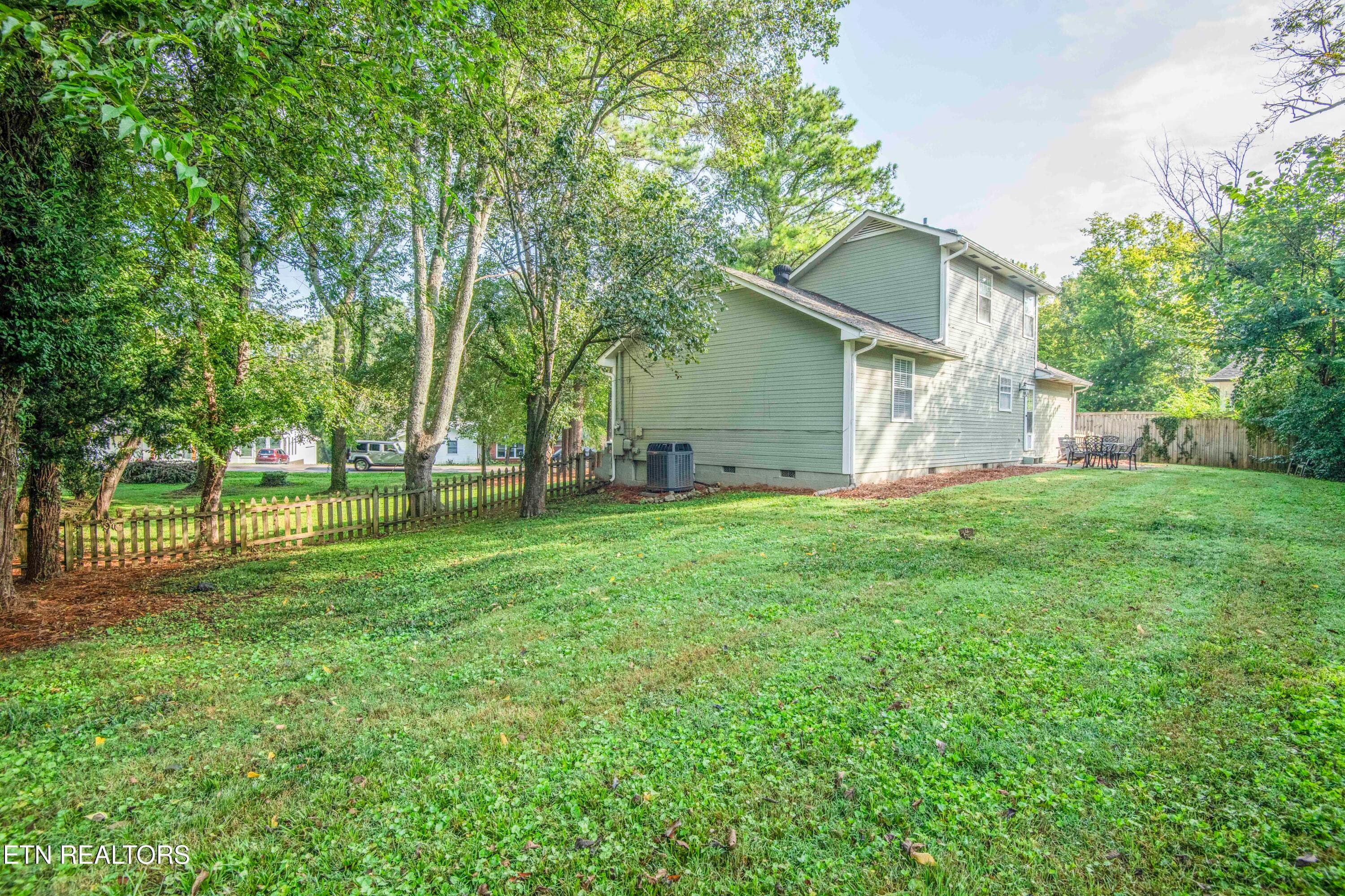 yard 2_1 - 6812 Westland Drive, Knoxville, TN 37919, Knoxville