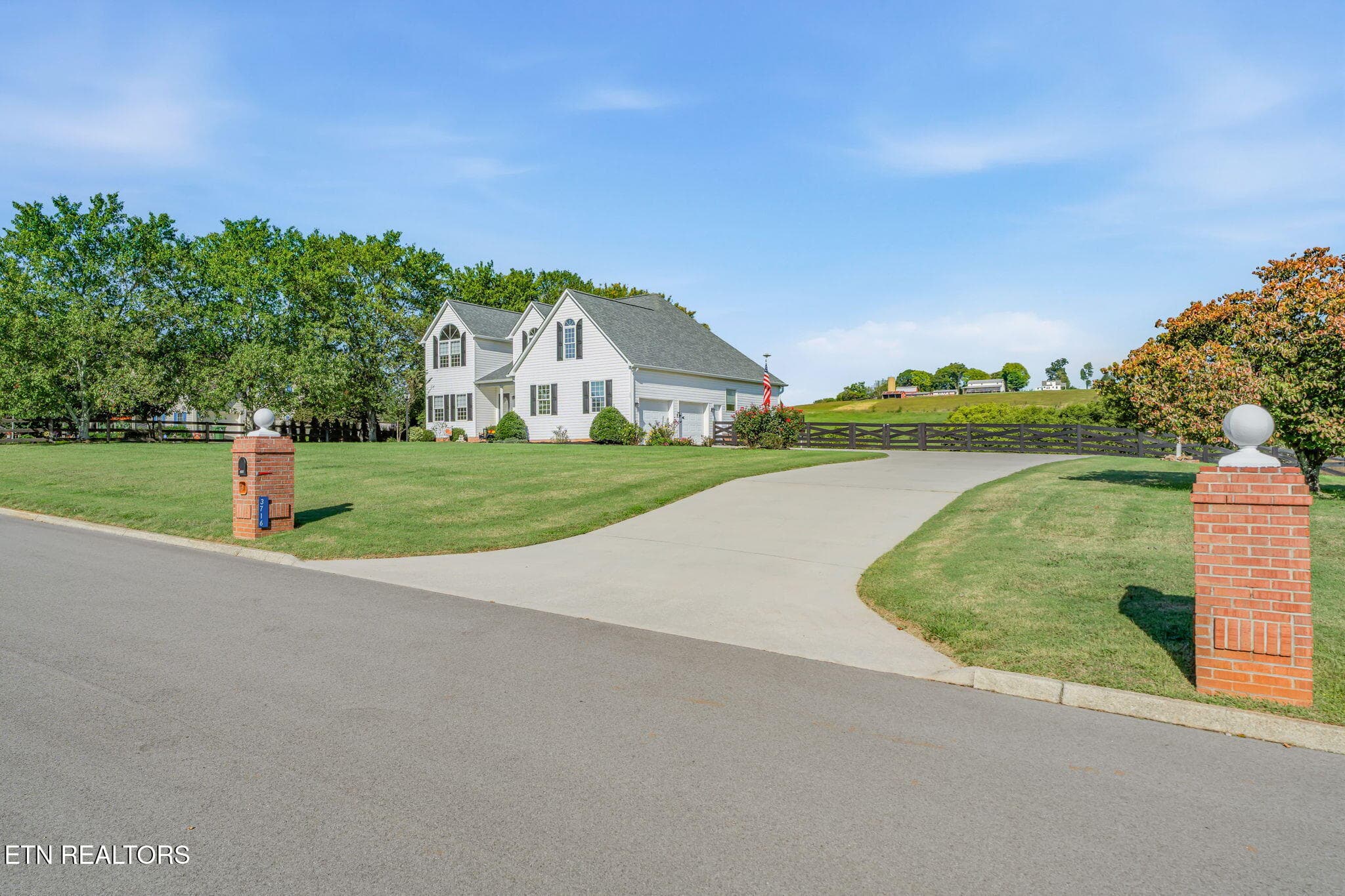 STATELY - 3716 Laurel Ridge Drive, Maryville, TN 37801, Maryville