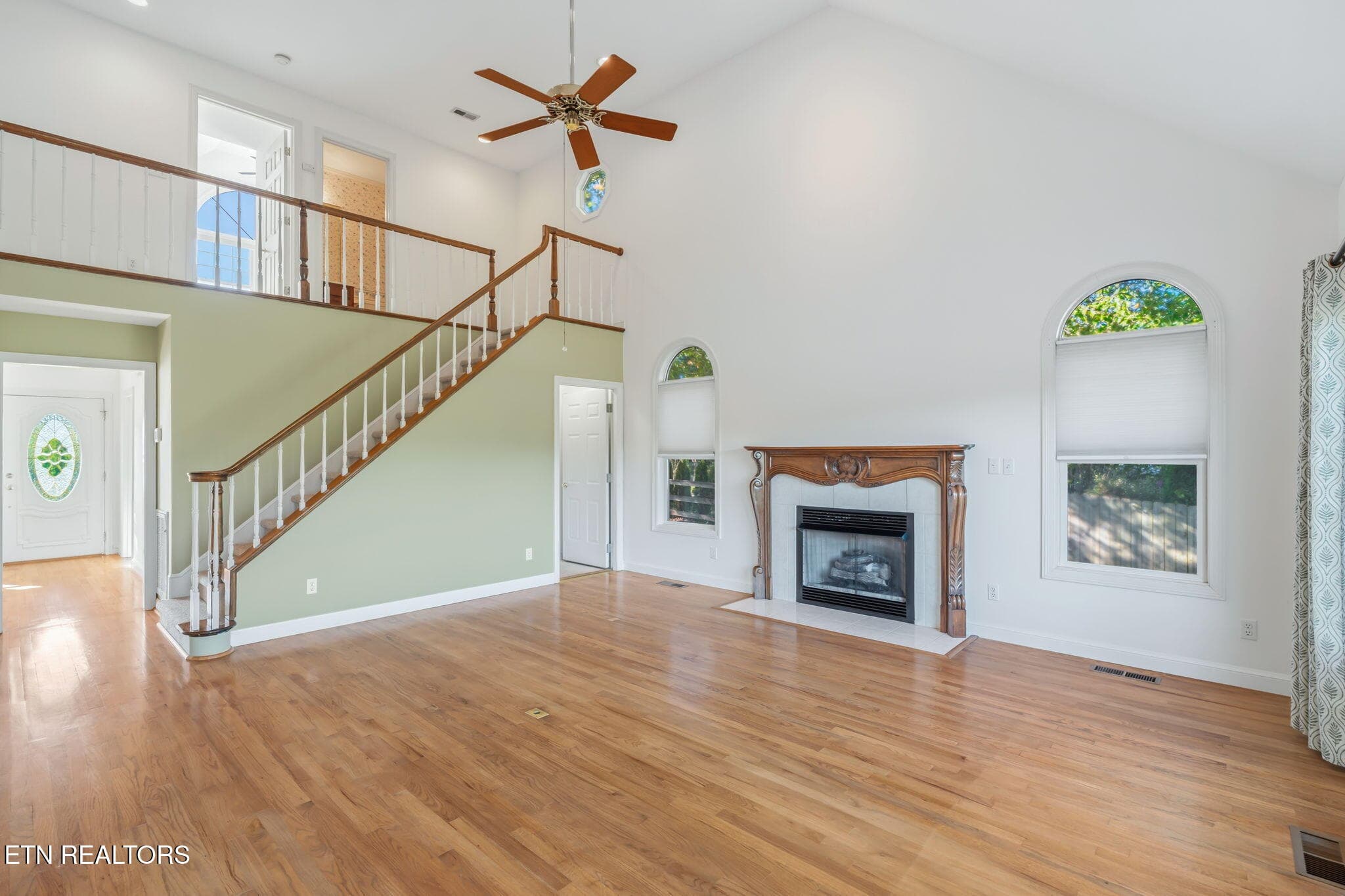 CATHEDRAL CEILINGS - 3716 Laurel Ridge Drive, Maryville, TN 37801, Maryville