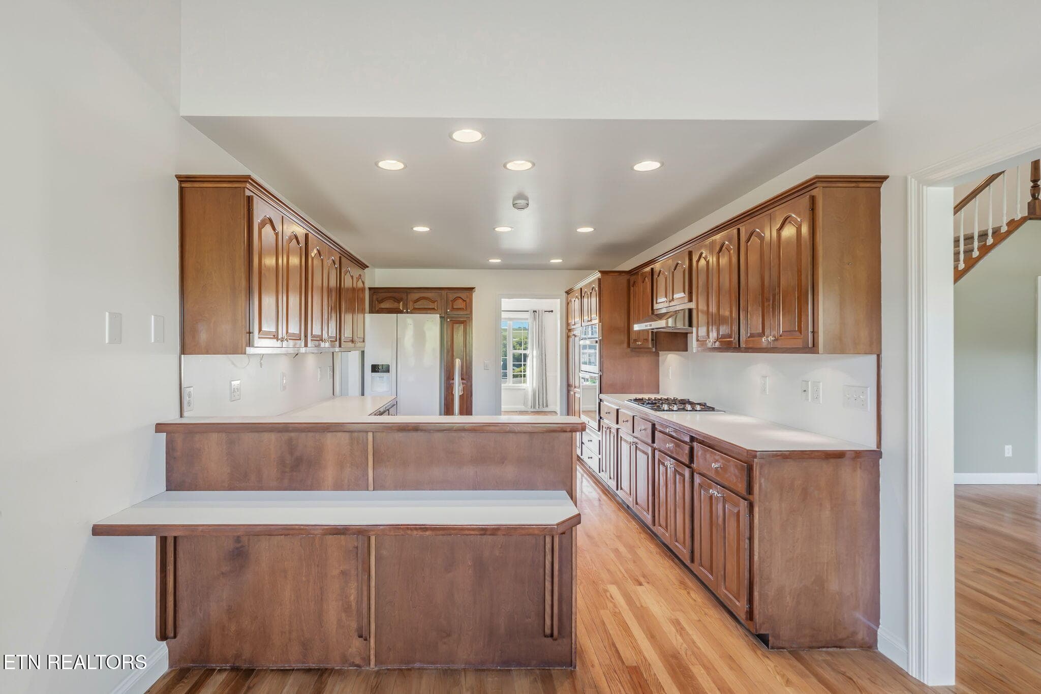LARGE KITCHEN WITH BREAKFAST BAR - 3716 Laurel Ridge Drive, Maryville, TN 37801, Maryville