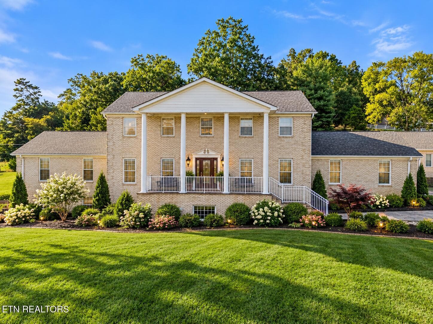 Virtually Staged - 212 Simmons Rd, Seymour, TN 37865