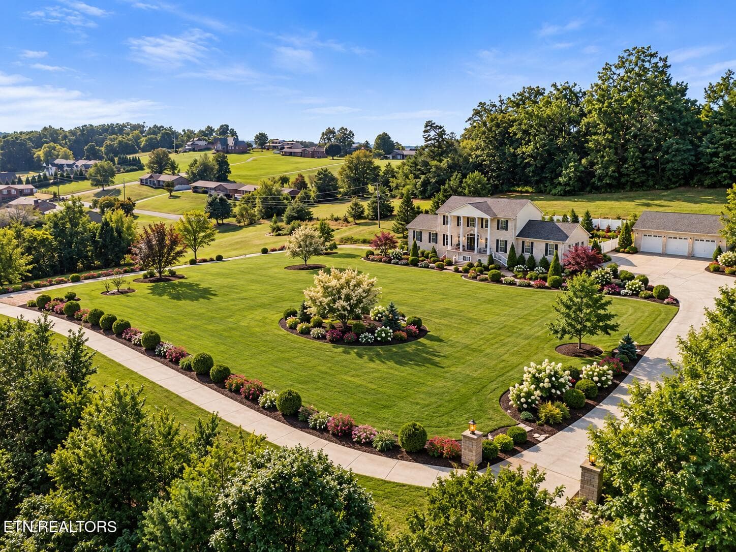 Virtually Staged - 212 Simmons Rd, Seymour, TN 37865