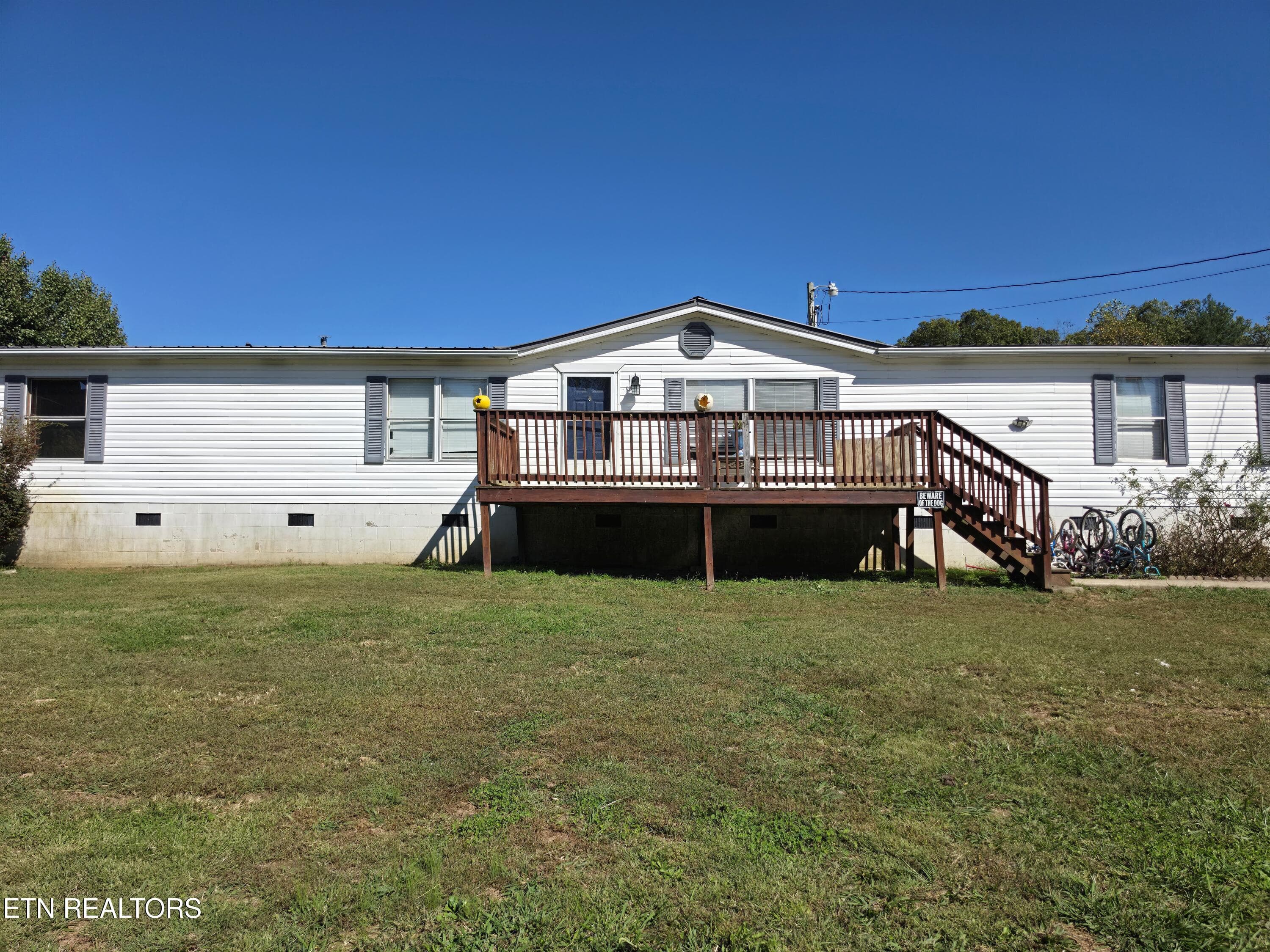 300 Shirley Lane, Oneida, TN 37841
