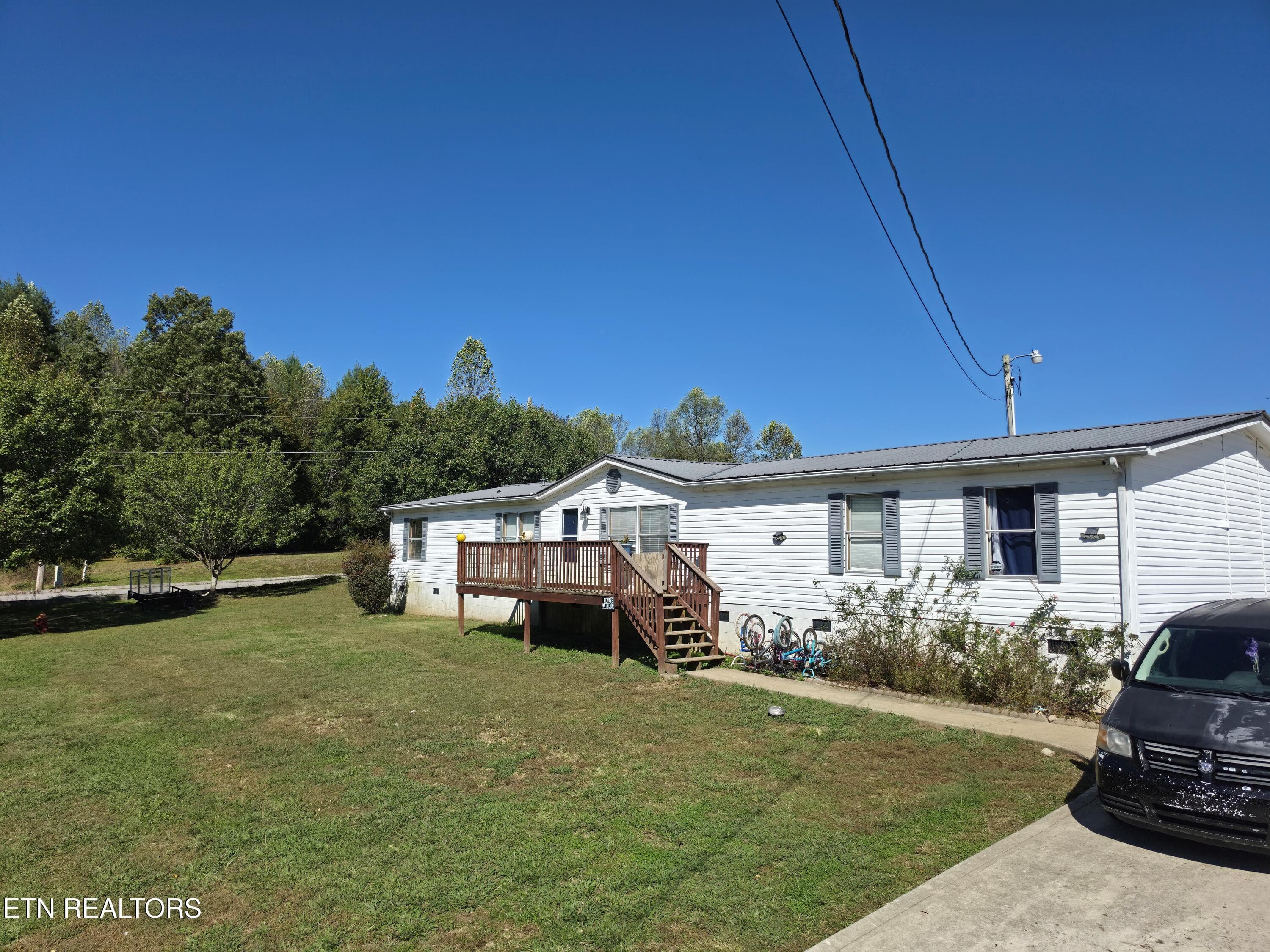 Pic 1 - 300 Shirley Lane, Oneida, TN 37841, Oneida