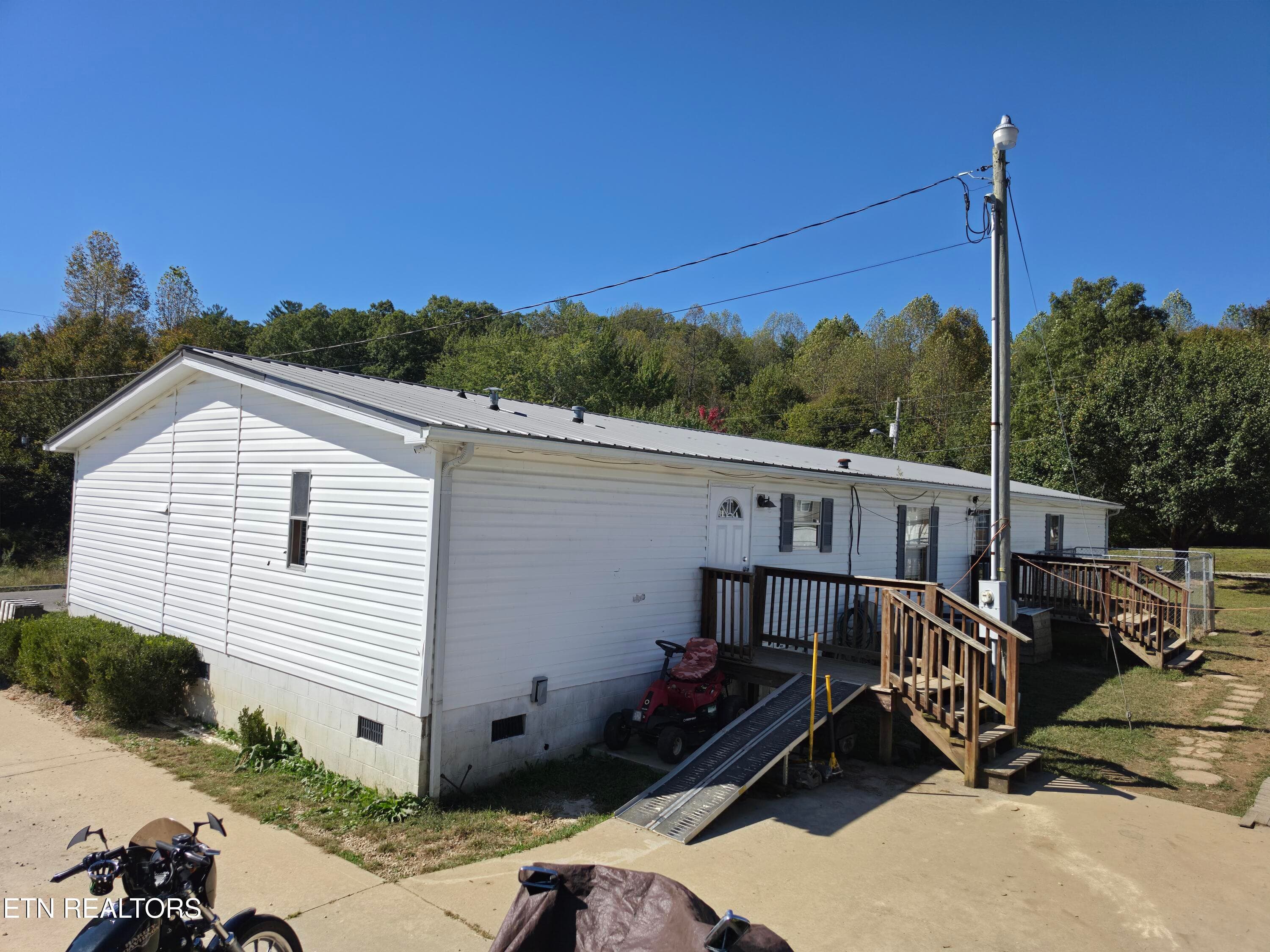 Pic 3 - 300 Shirley Lane, Oneida, TN 37841, Oneida